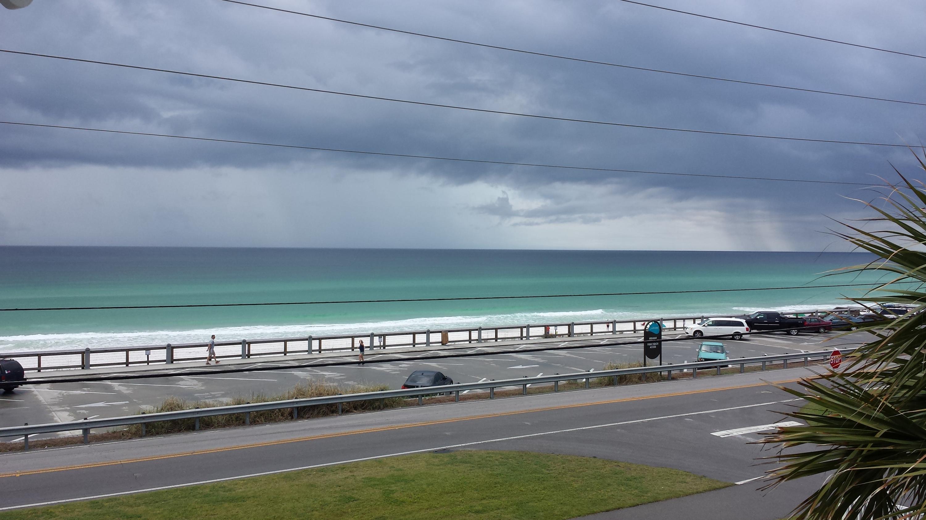 Summer Breeze Condo - Residential