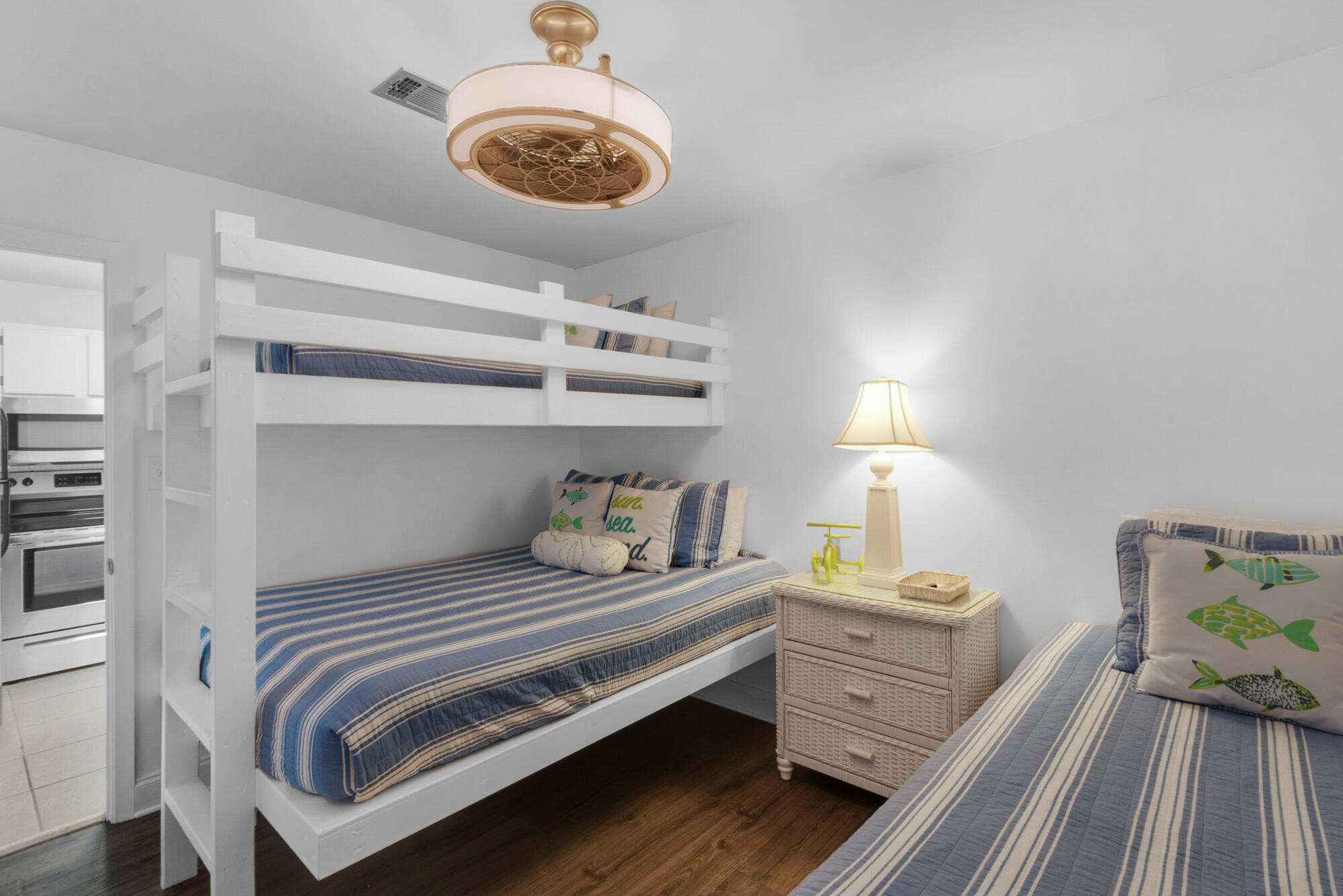 BEACHWOOD VILLAS CONDO PH 2 - Residential
