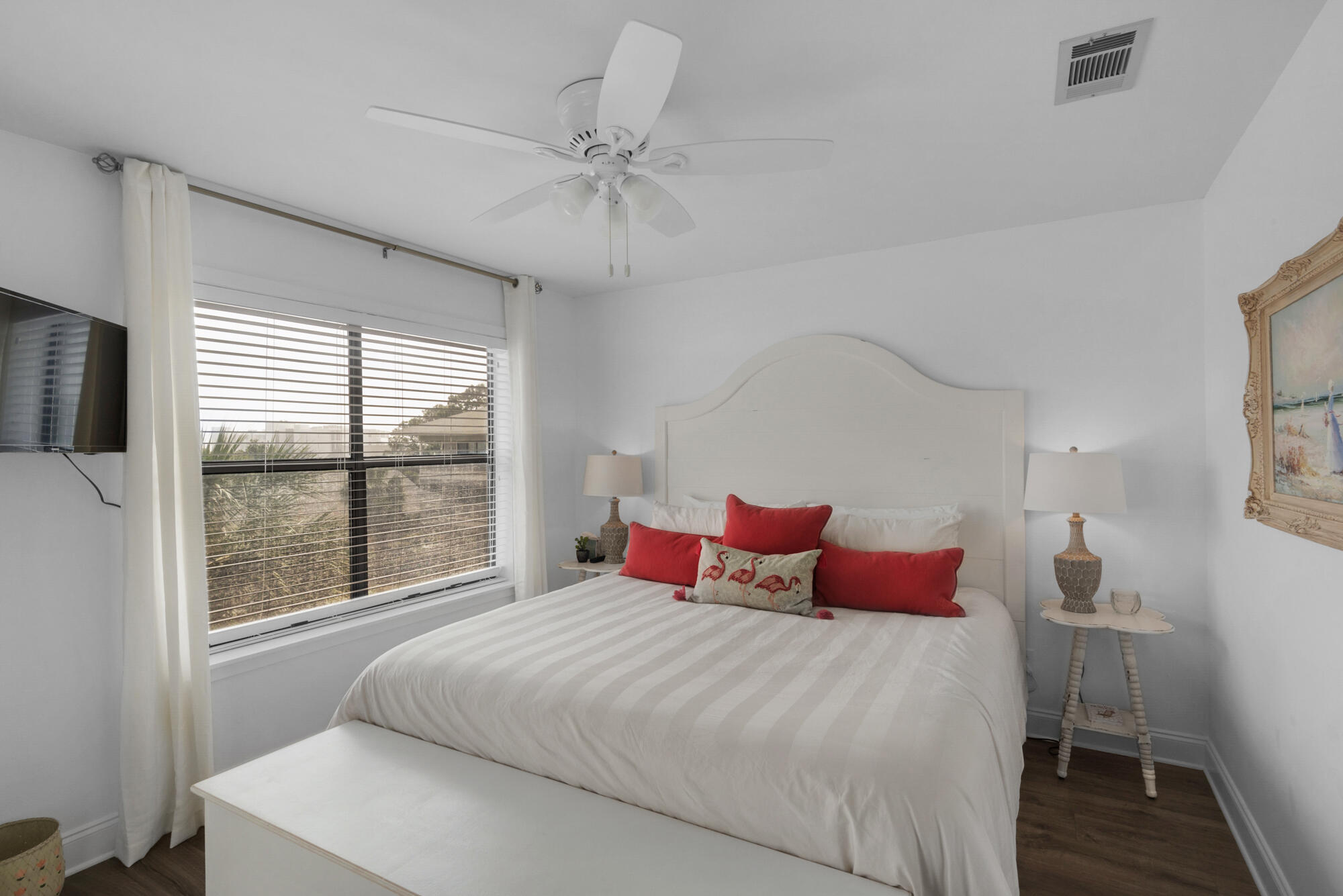 BEACHWOOD VILLAS CONDO PH 2 - Residential
