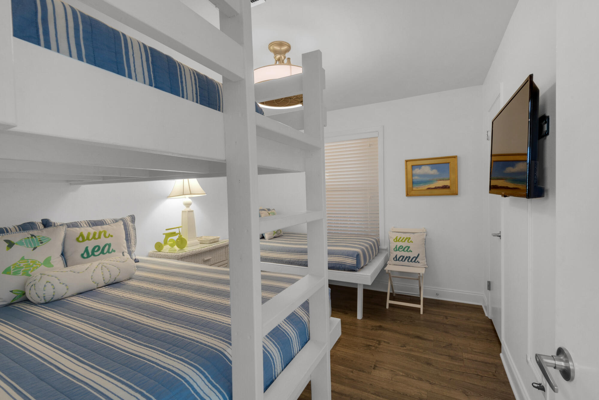 BEACHWOOD VILLAS CONDO PH 2 - Residential