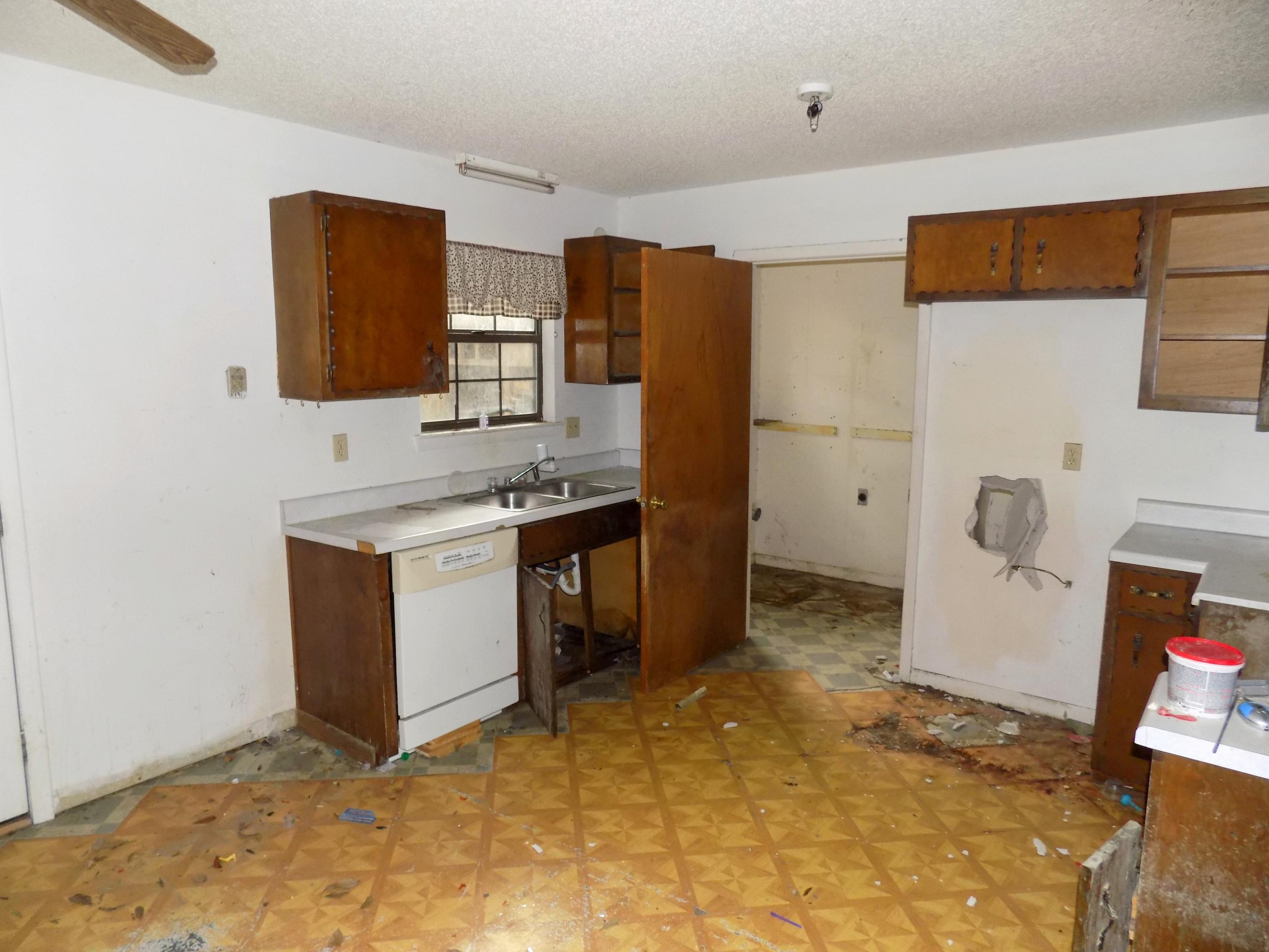 HELMS & ALLEN - Residential