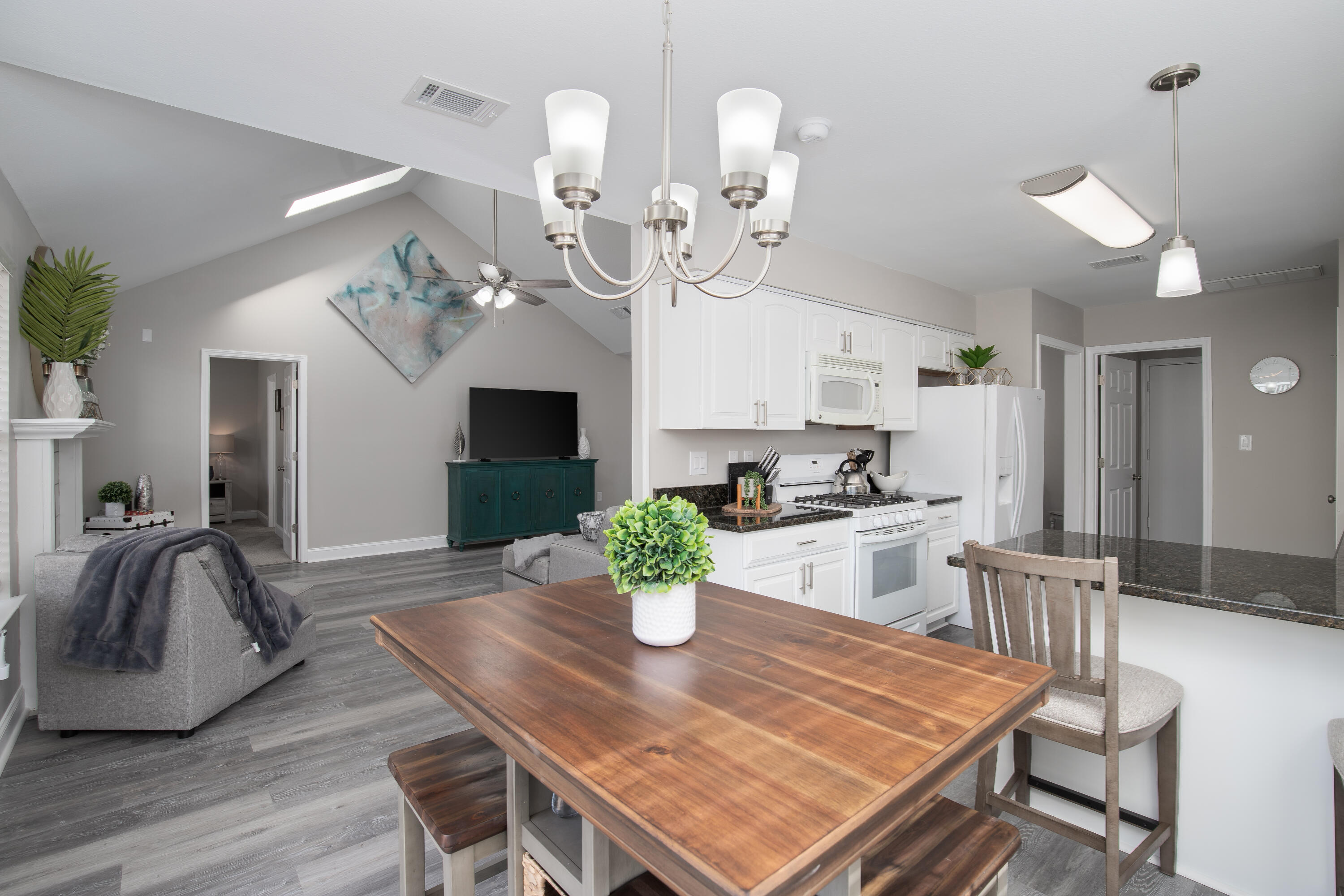 SANDY RIDGE ESTATES - Residential