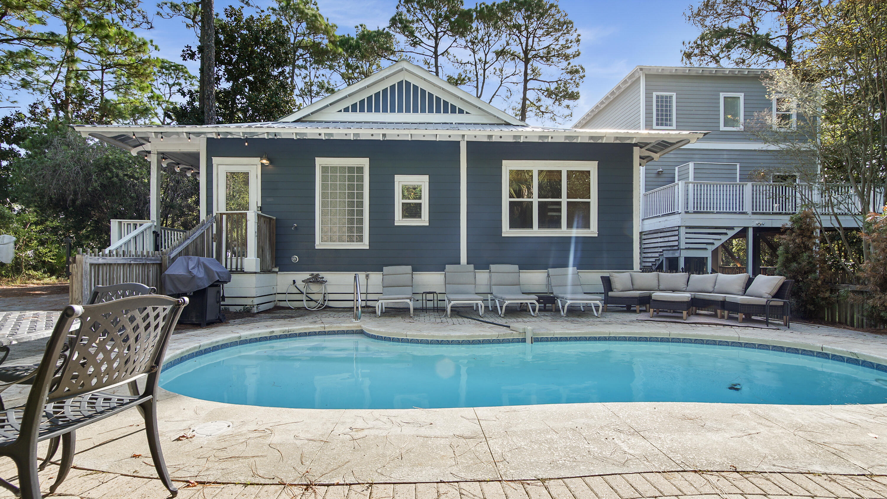 GULF SHORE MANOR - Residential