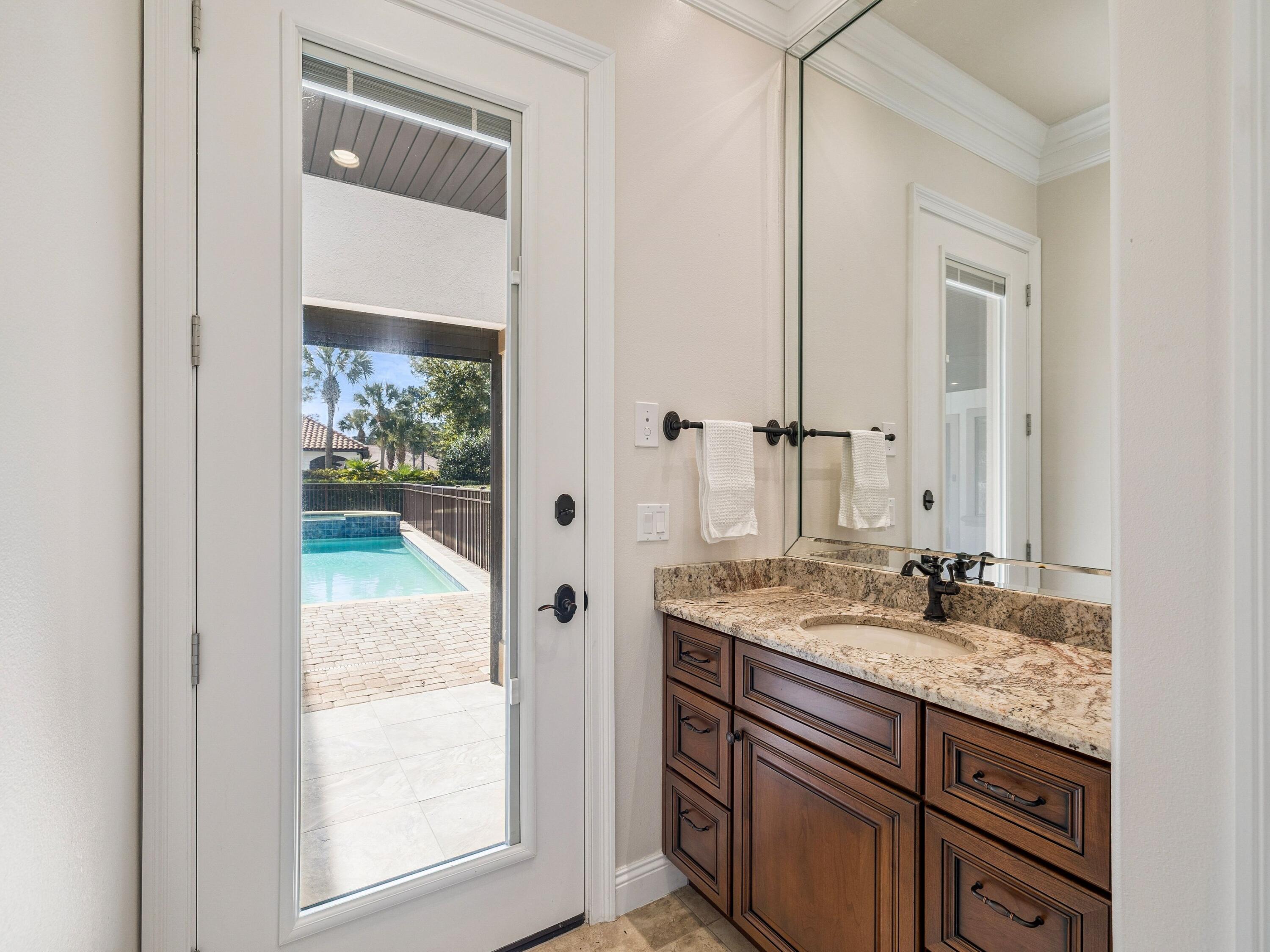 BURNT PINE - Residential