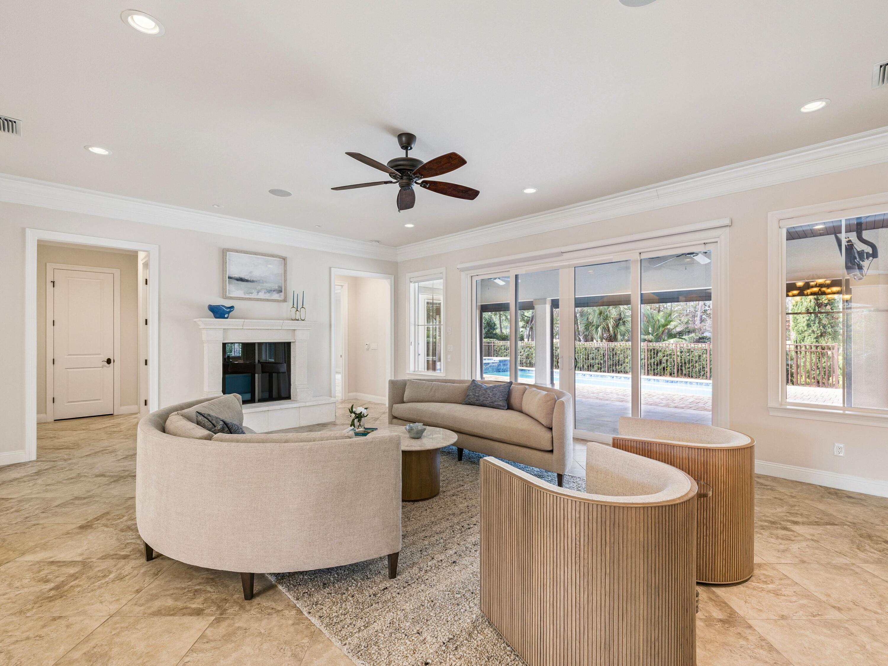 BURNT PINE - Residential