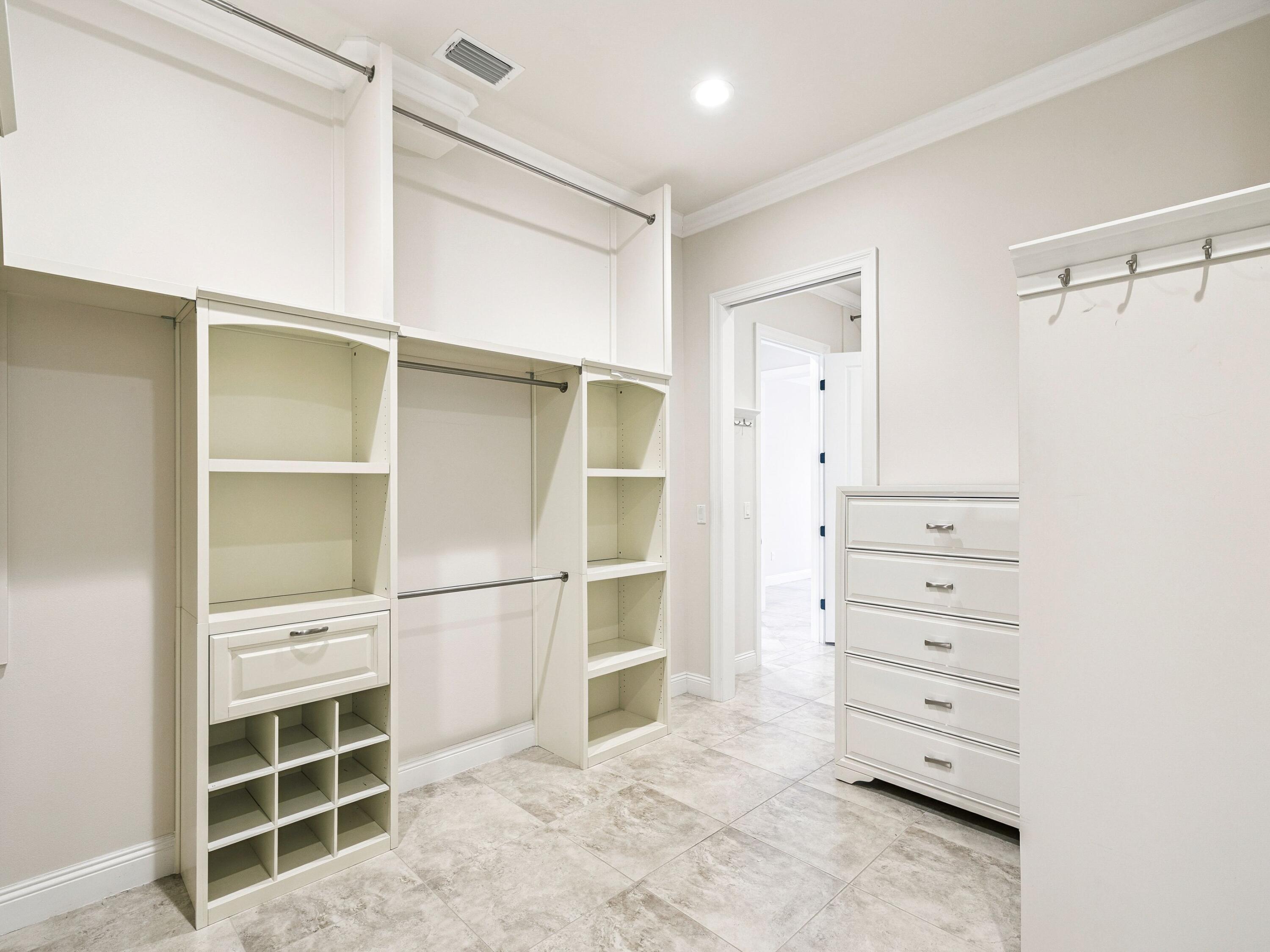 BURNT PINE - Residential