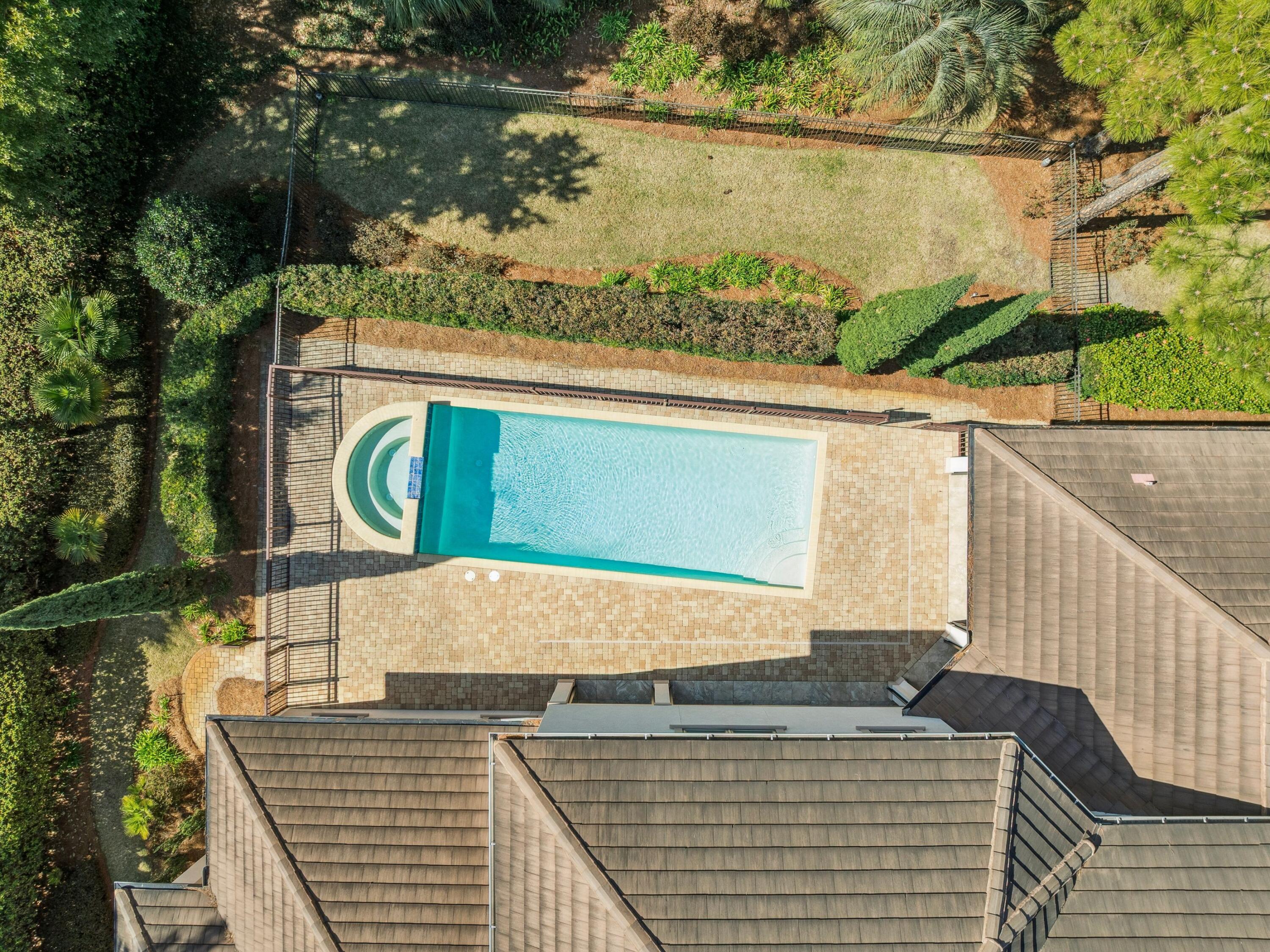 BURNT PINE - Residential