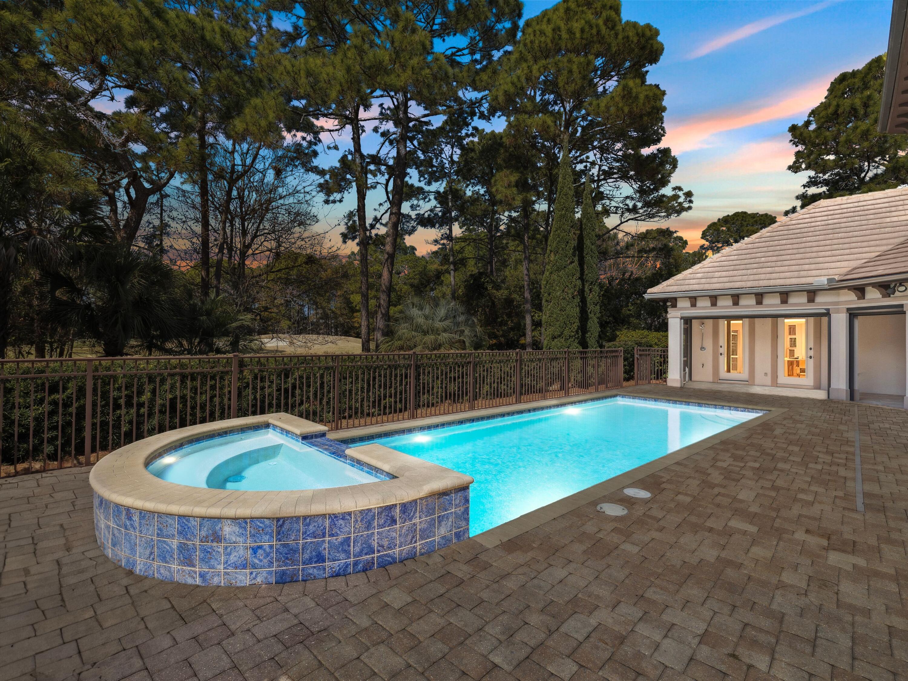 BURNT PINE - Residential