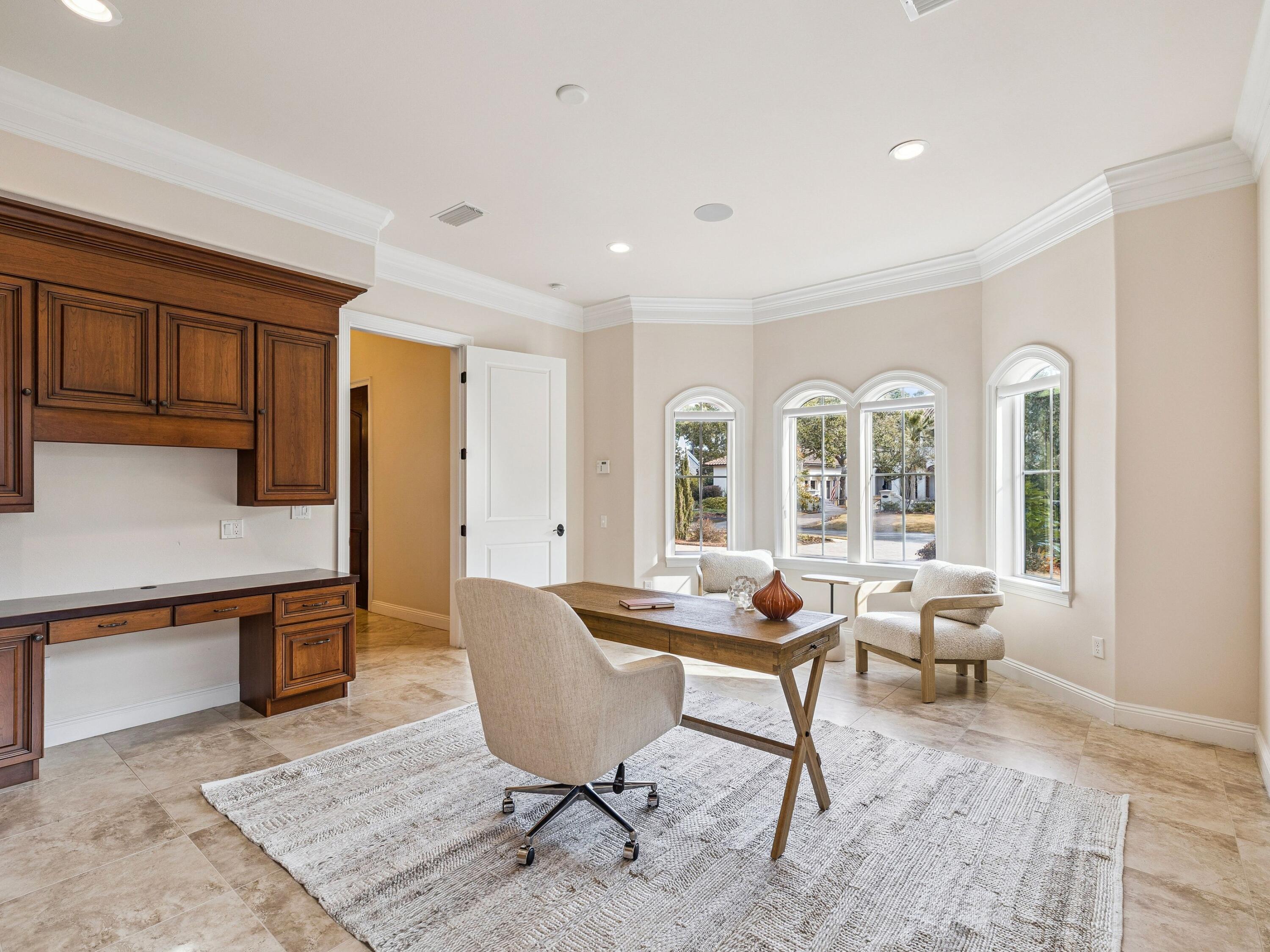 BURNT PINE - Residential