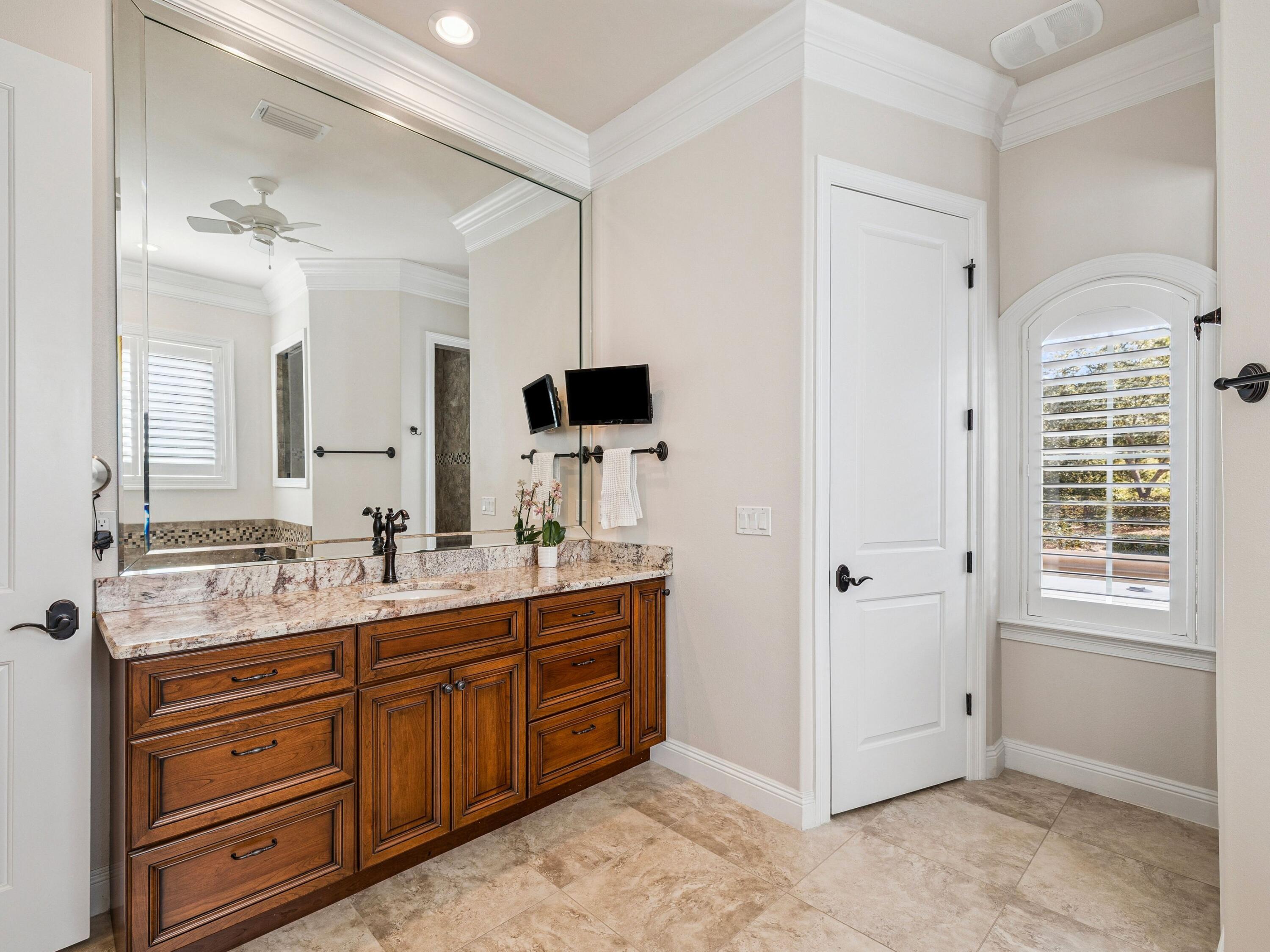 BURNT PINE - Residential