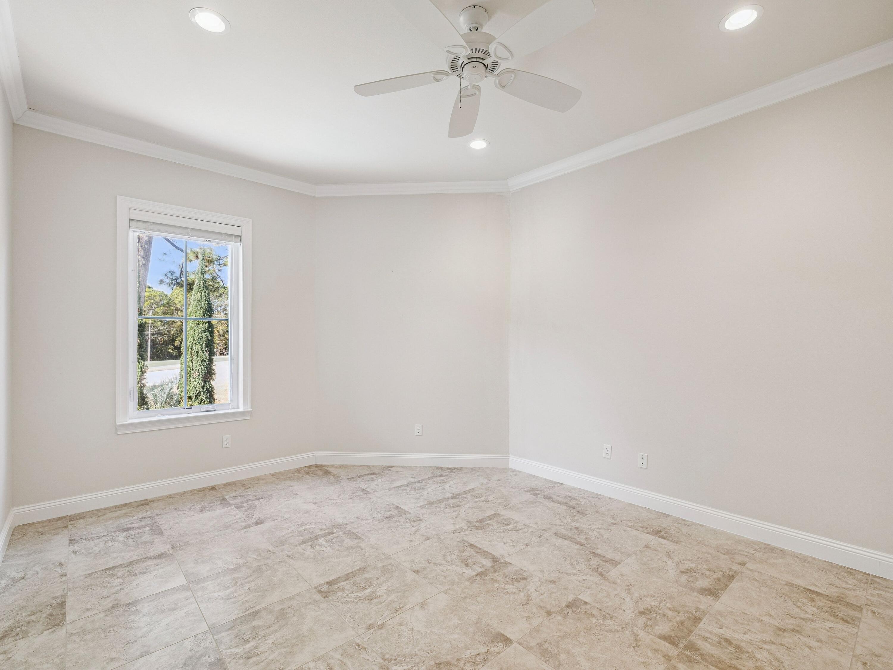 BURNT PINE - Residential