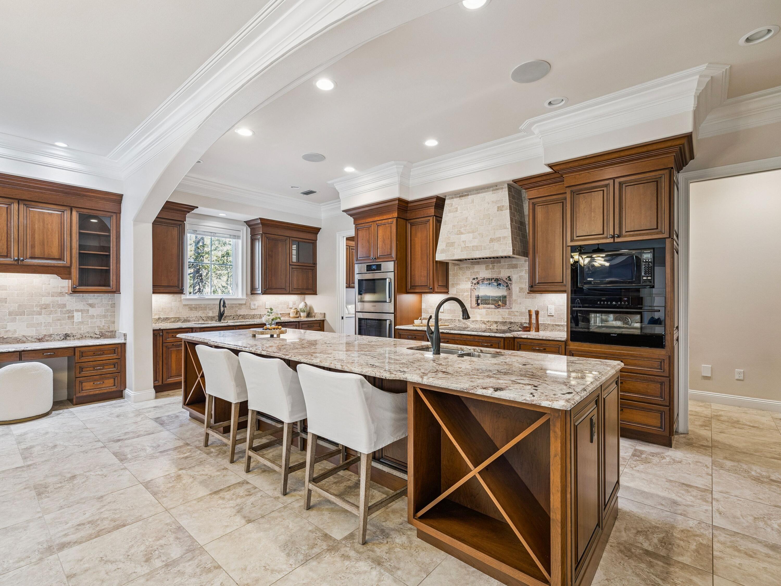 BURNT PINE - Residential