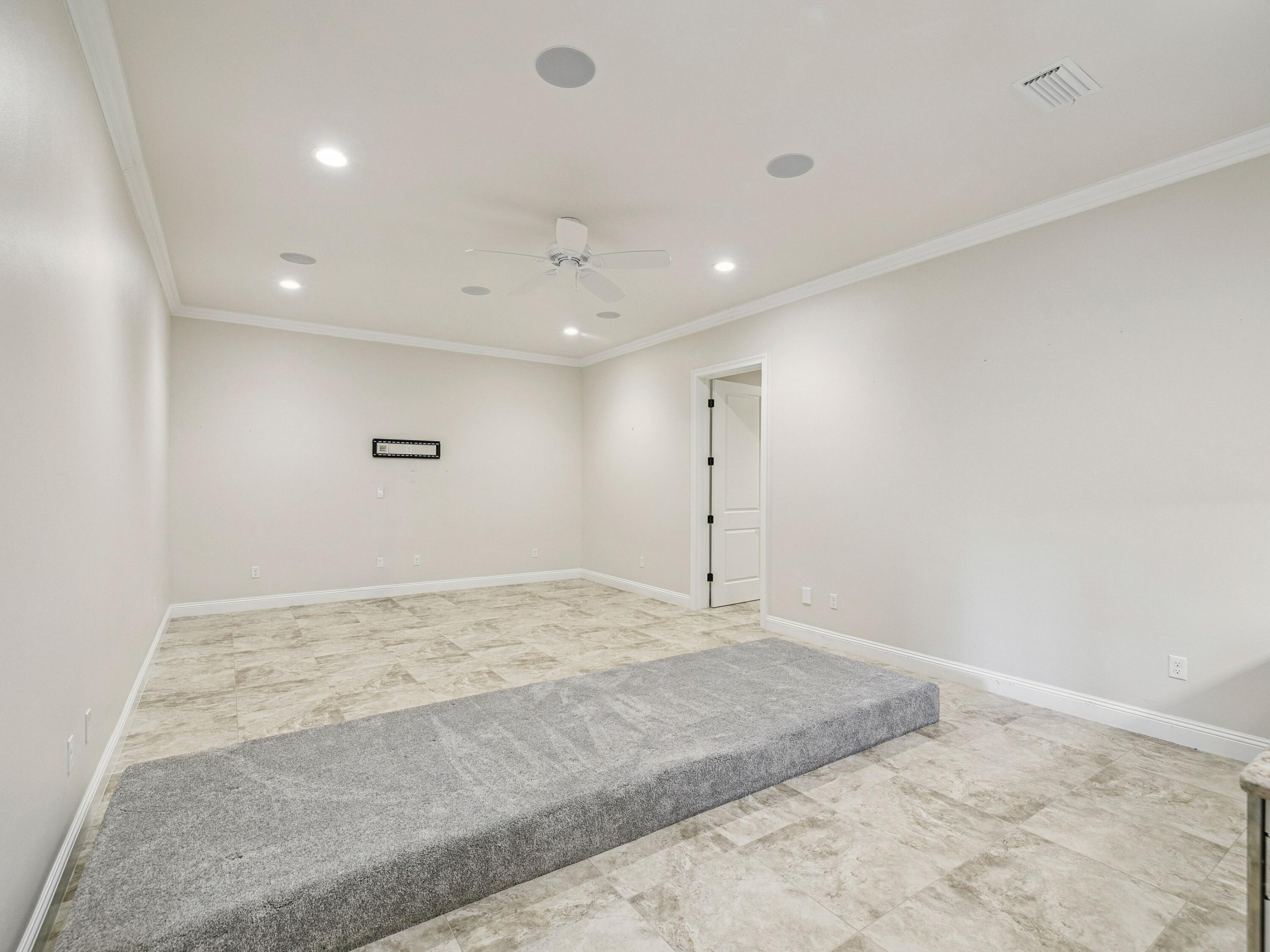 BURNT PINE - Residential