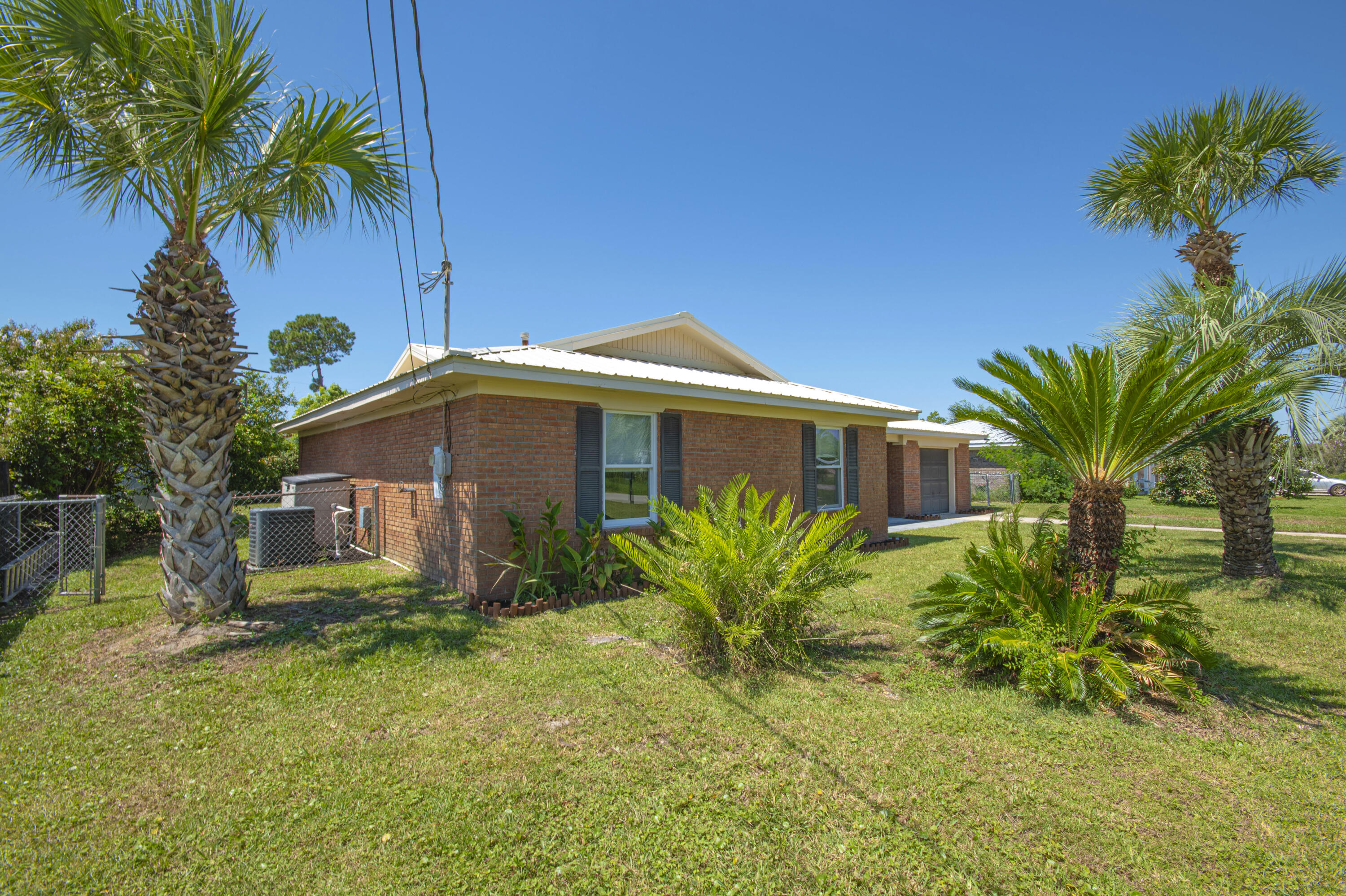 FOREST SHORES - Residential