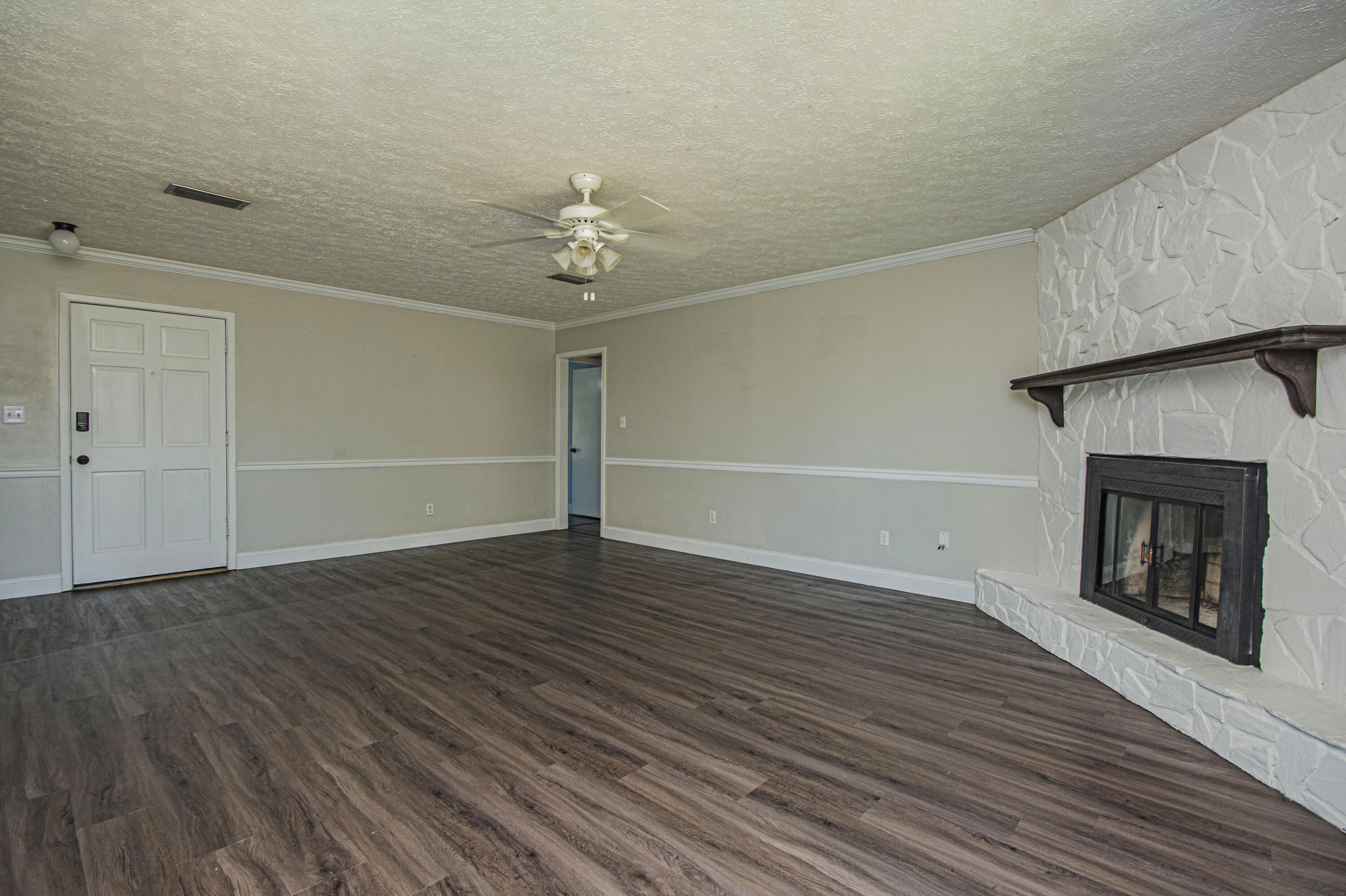 FOREST SHORES - Residential