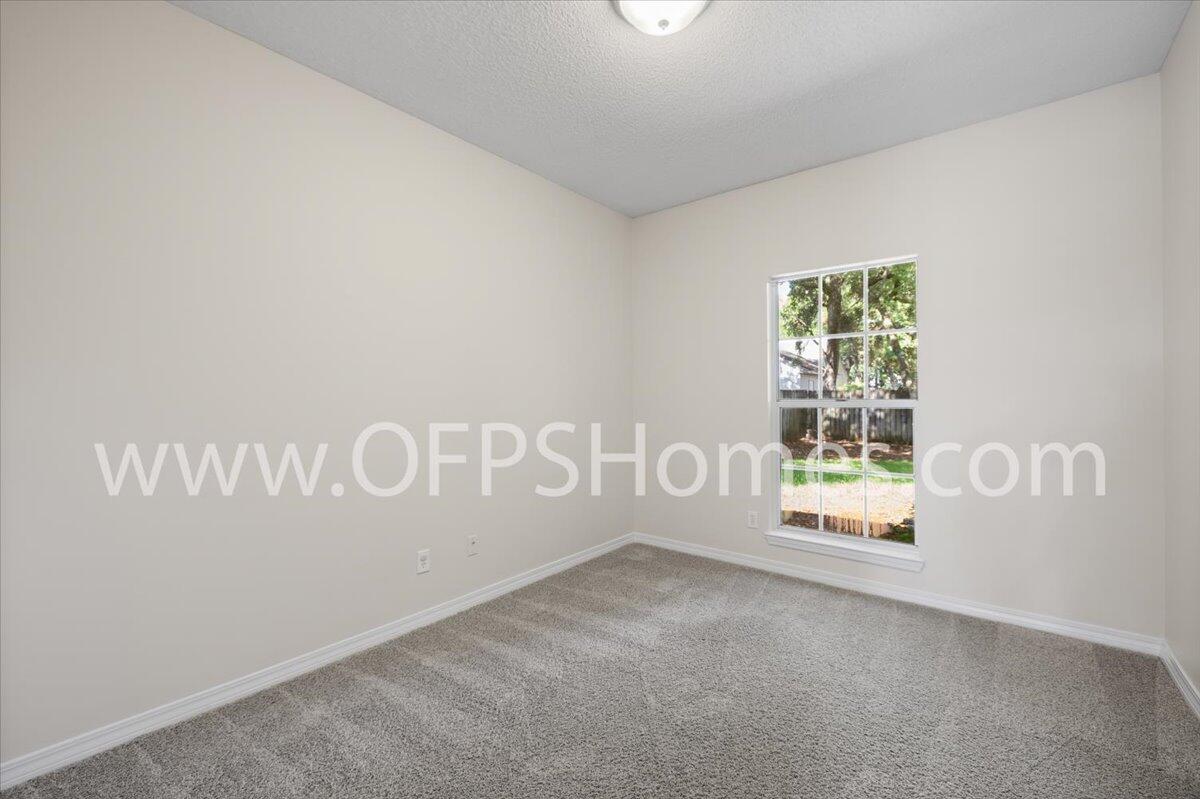 MOSSY OAKS - Residential Lease