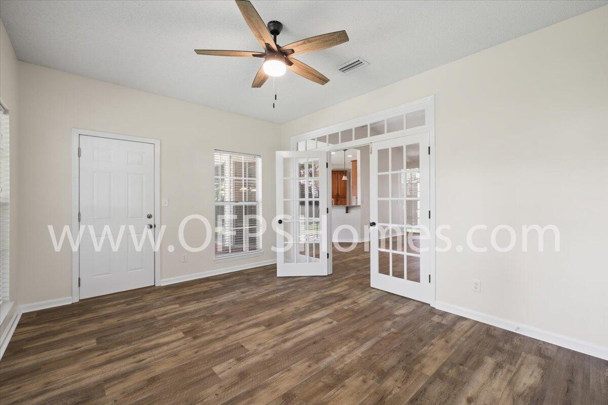 MOSSY OAKS - Residential Lease