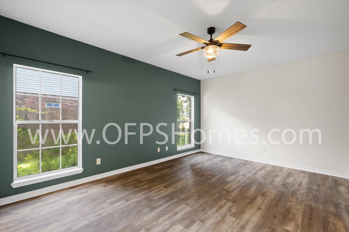 MOSSY OAKS - Residential Lease