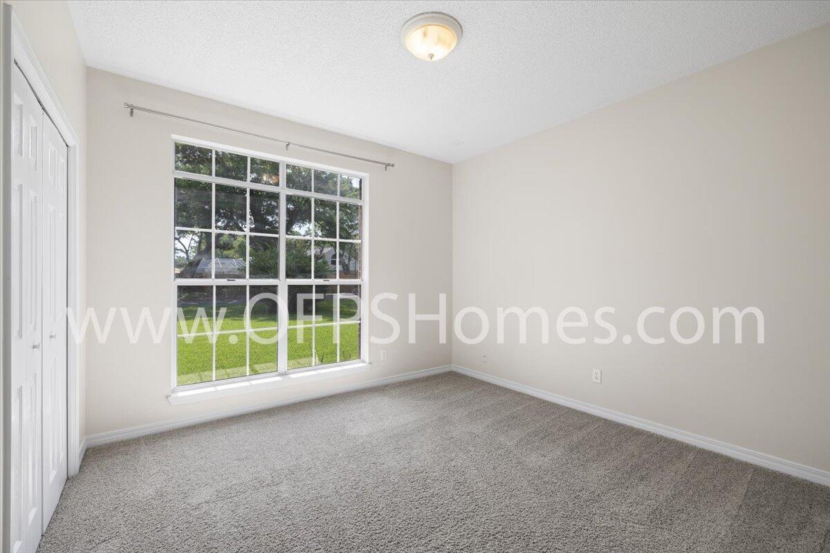 MOSSY OAKS - Residential Lease