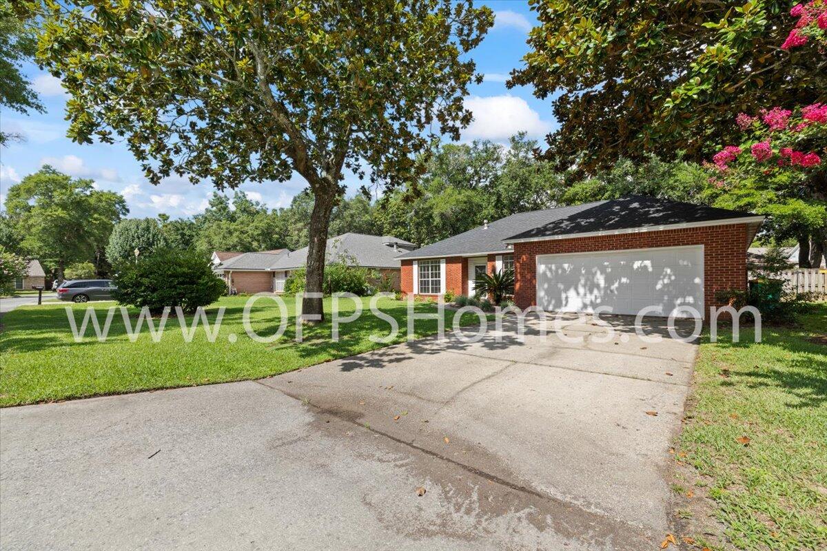 MOSSY OAKS - Residential Lease