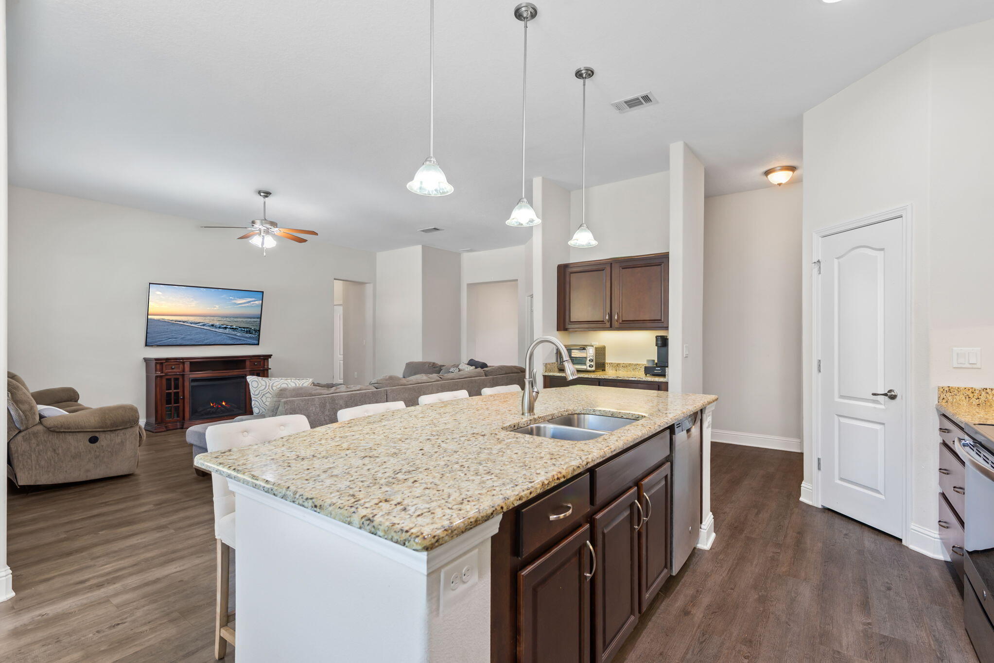 NAVARRE 2ND ADDITION - Residential