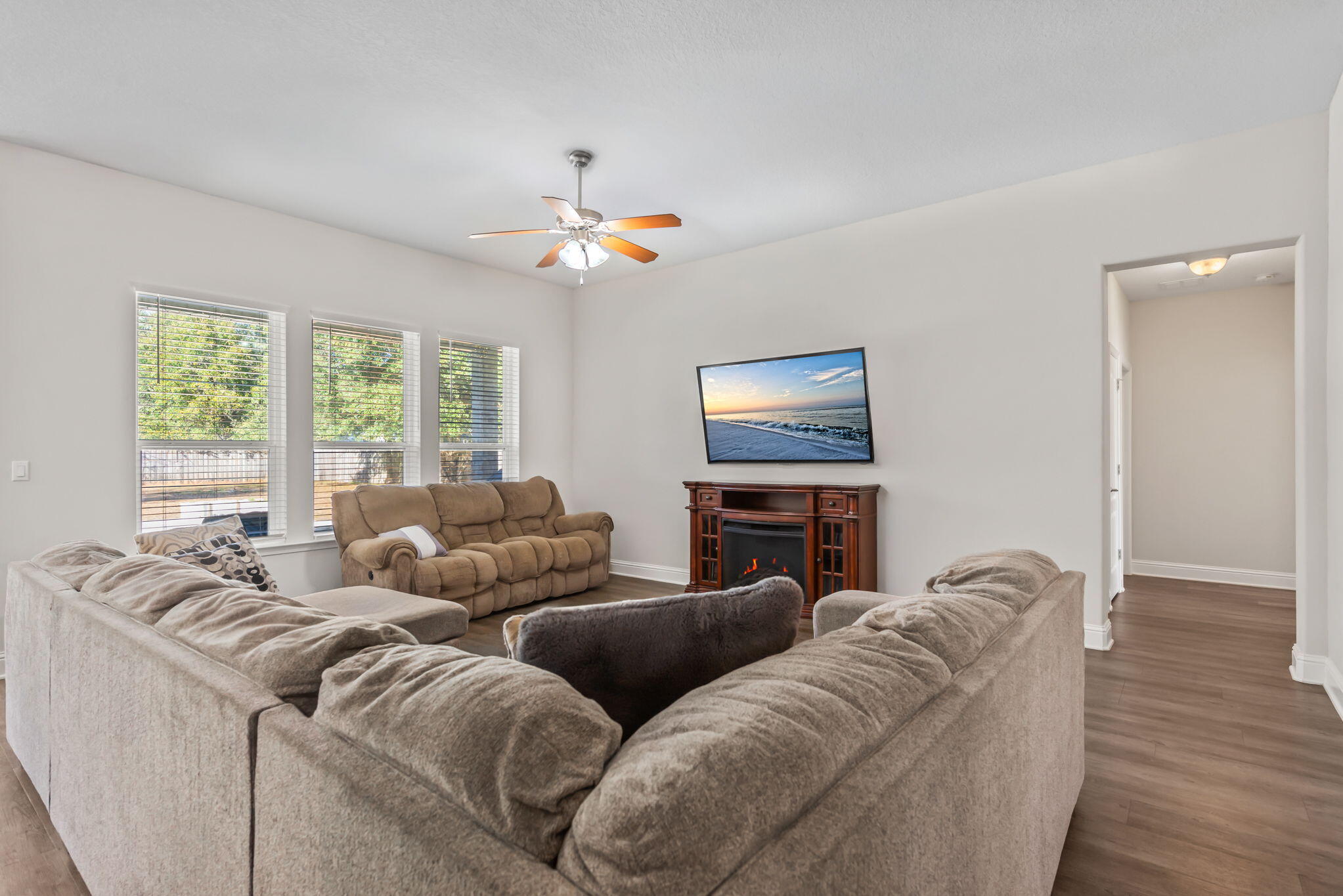 NAVARRE 2ND ADDITION - Residential