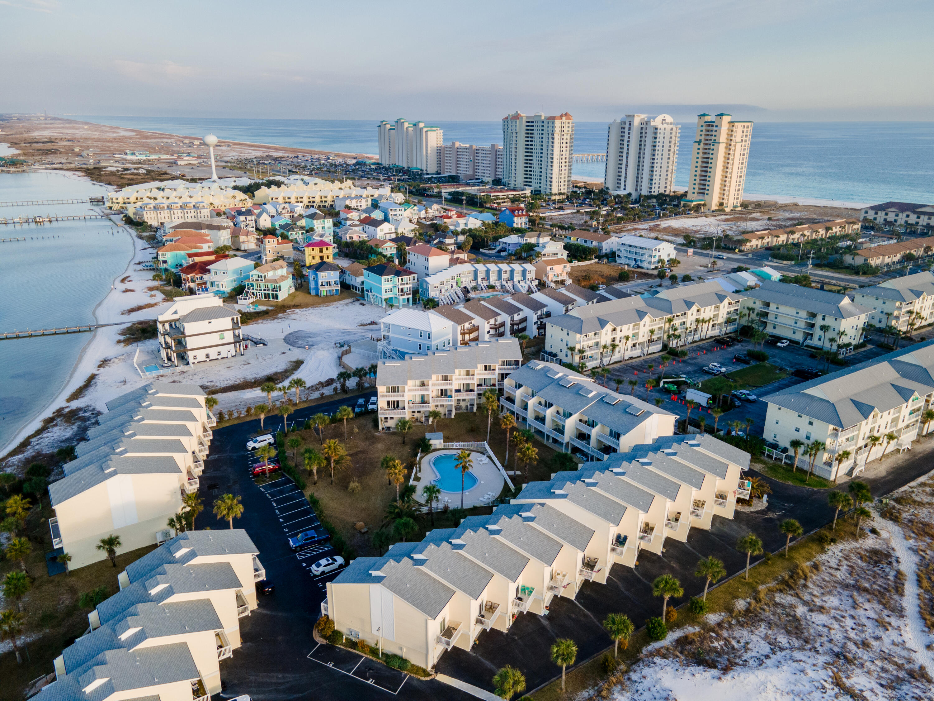 PARADISE POINT T/H - Residential