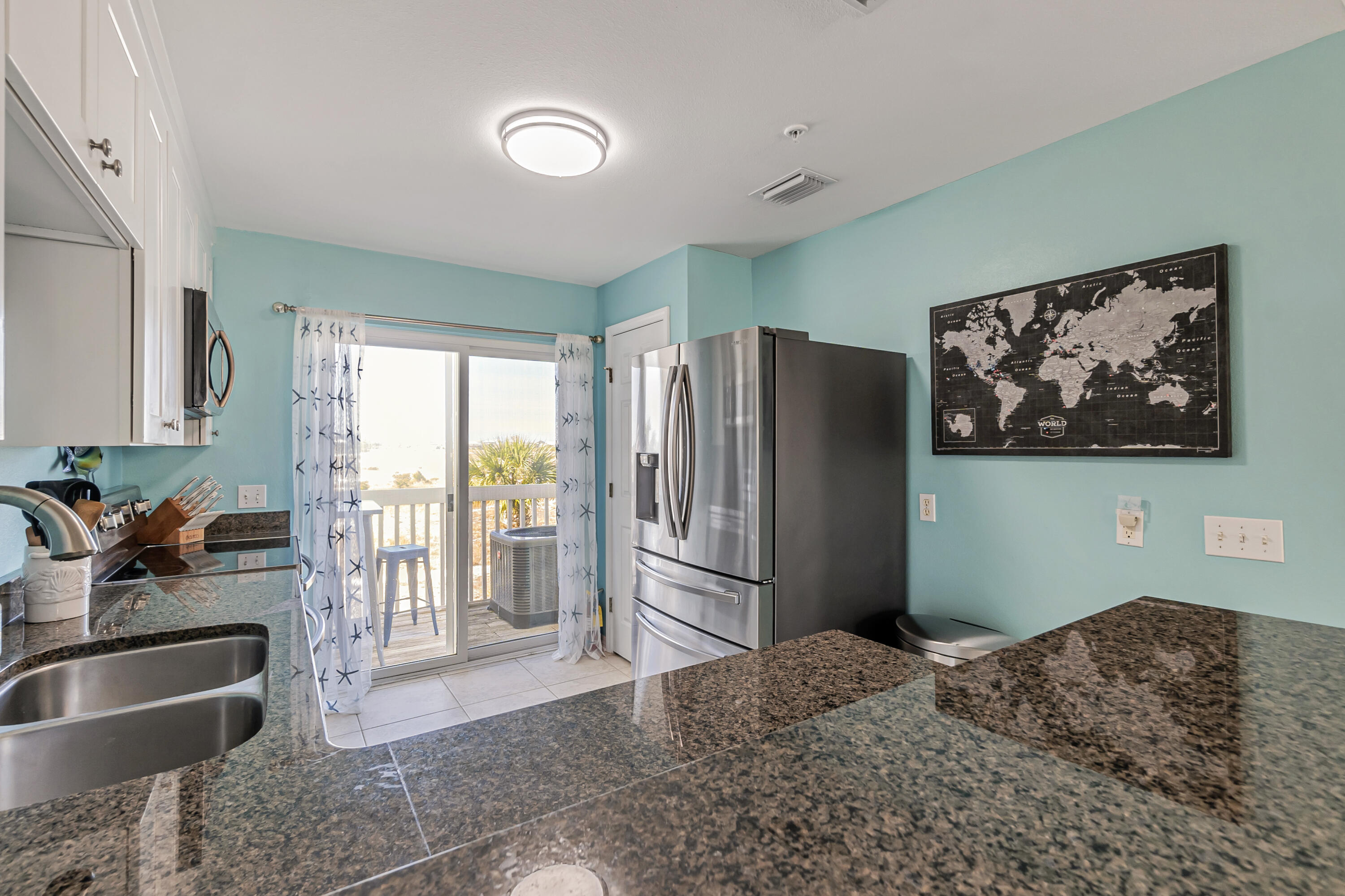 PARADISE POINT T/H - Residential