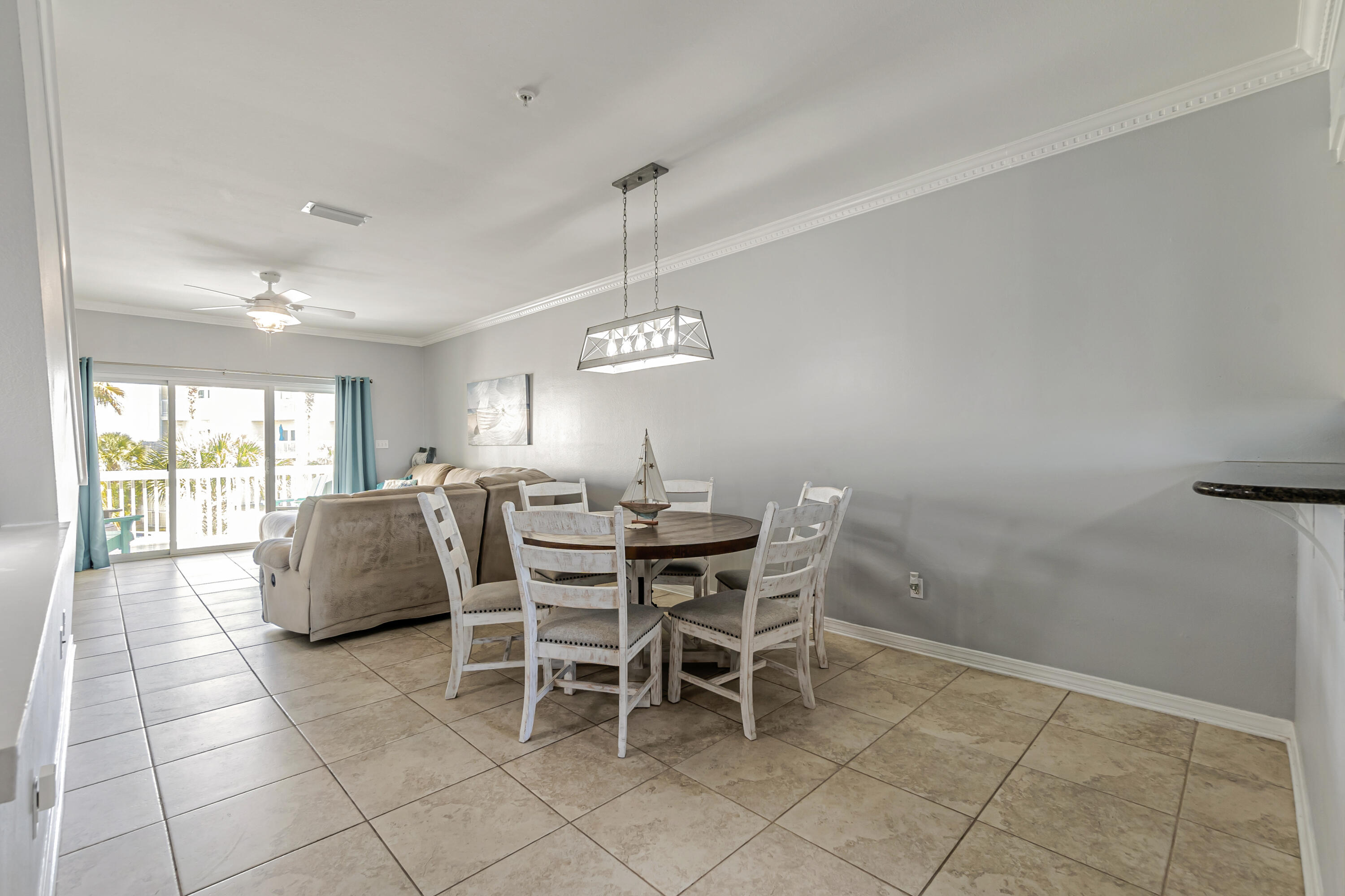 PARADISE POINT T/H - Residential