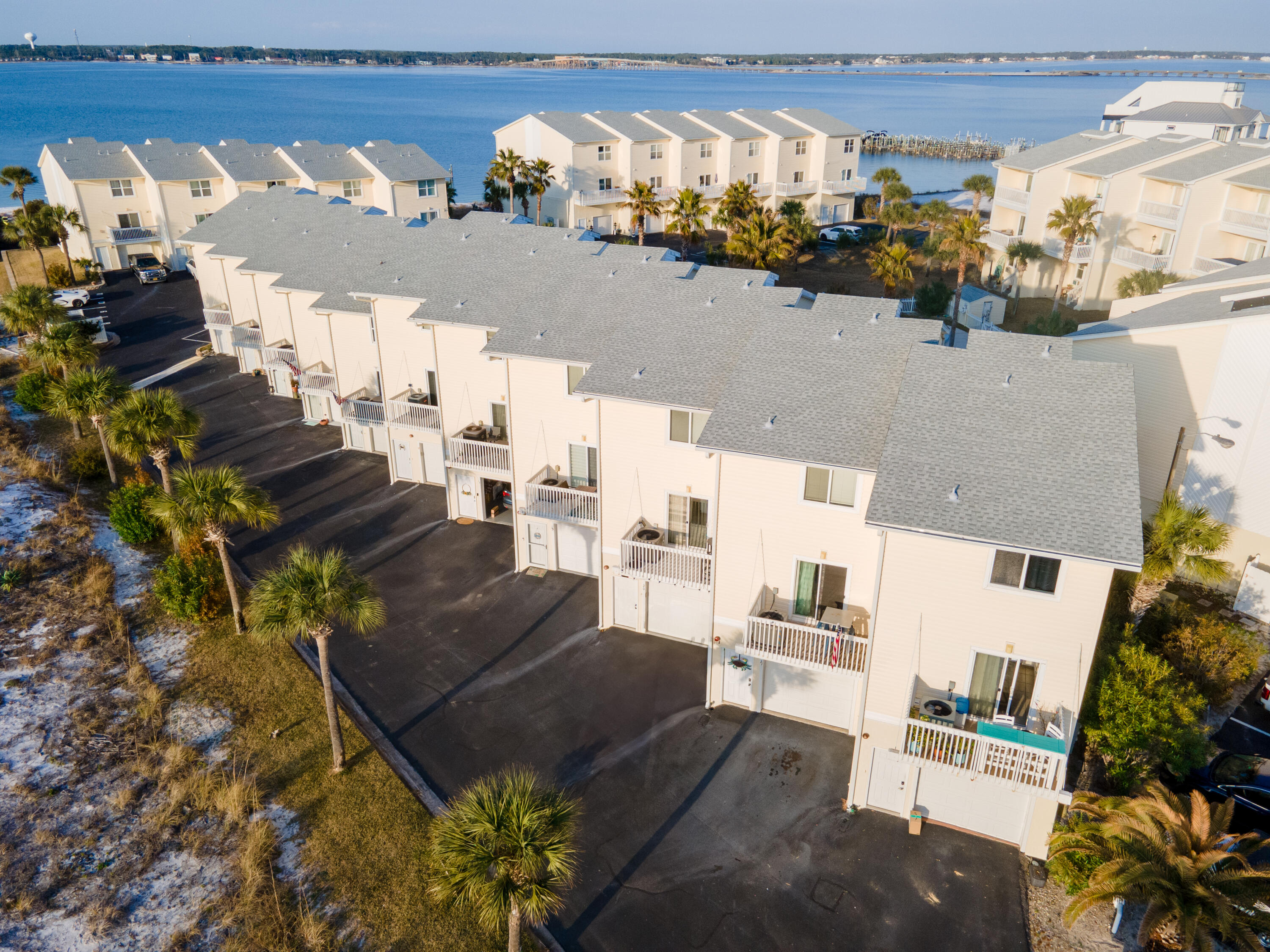 PARADISE POINT T/H - Residential