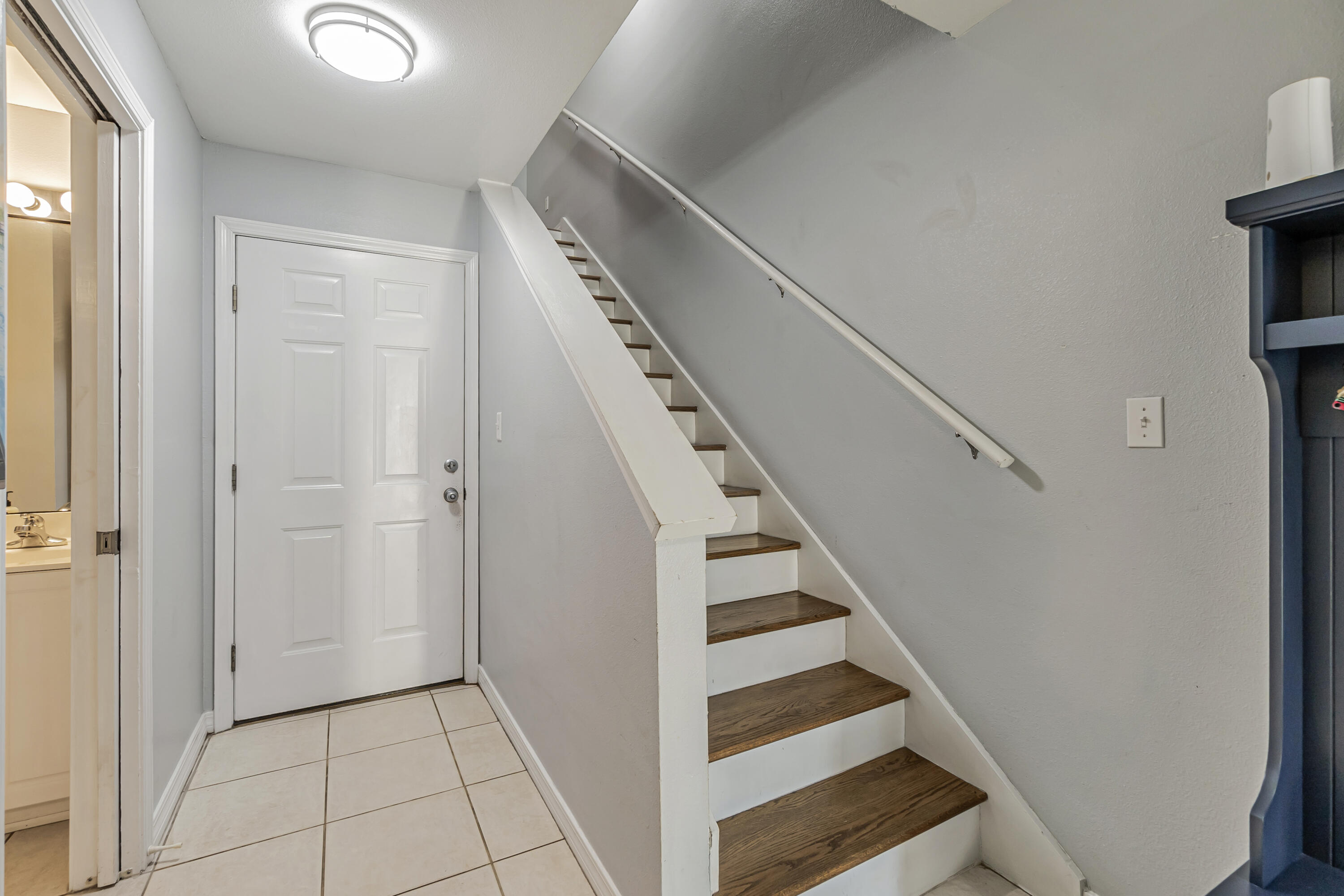 PARADISE POINT T/H - Residential