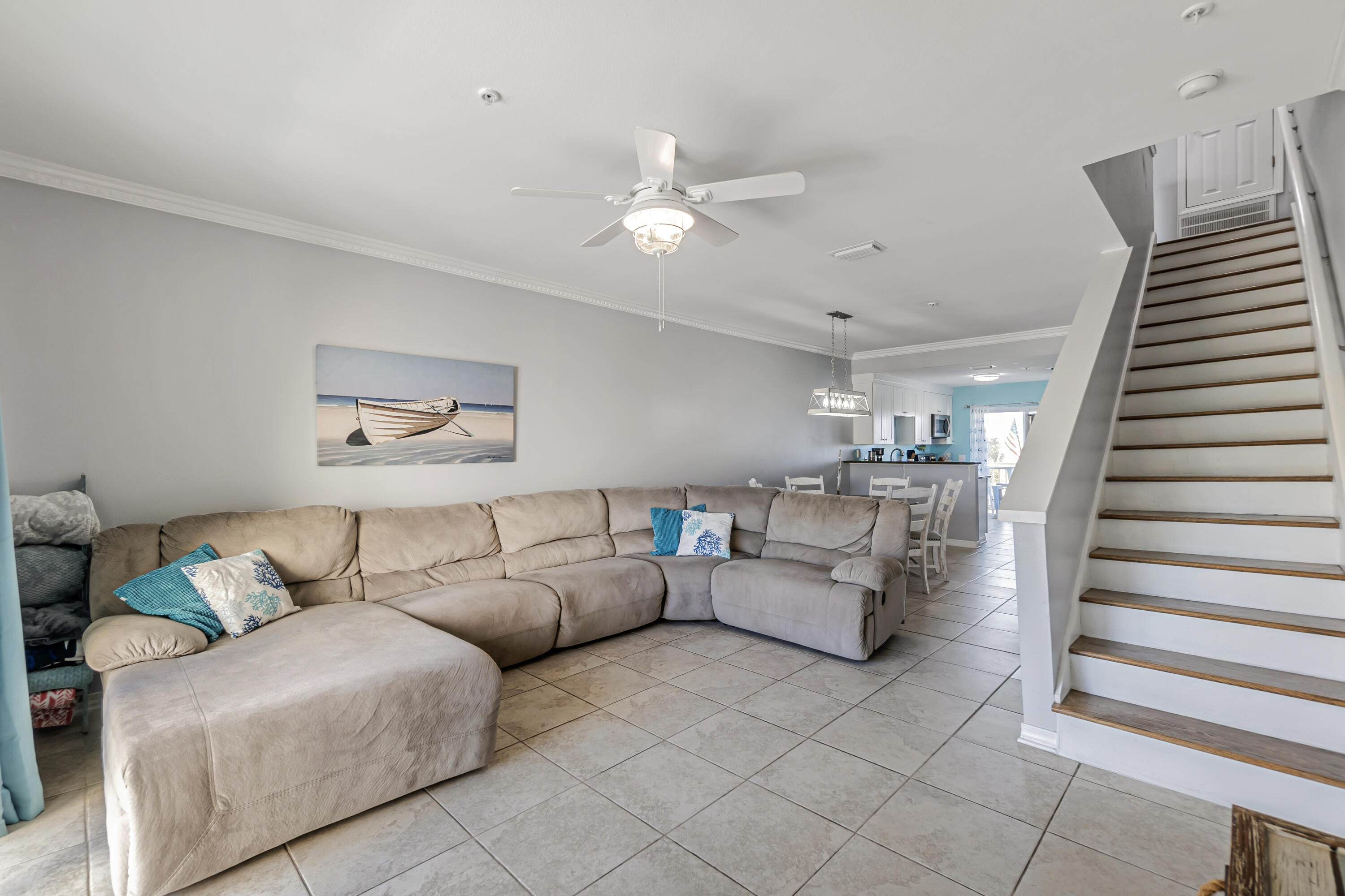 PARADISE POINT T/H - Residential