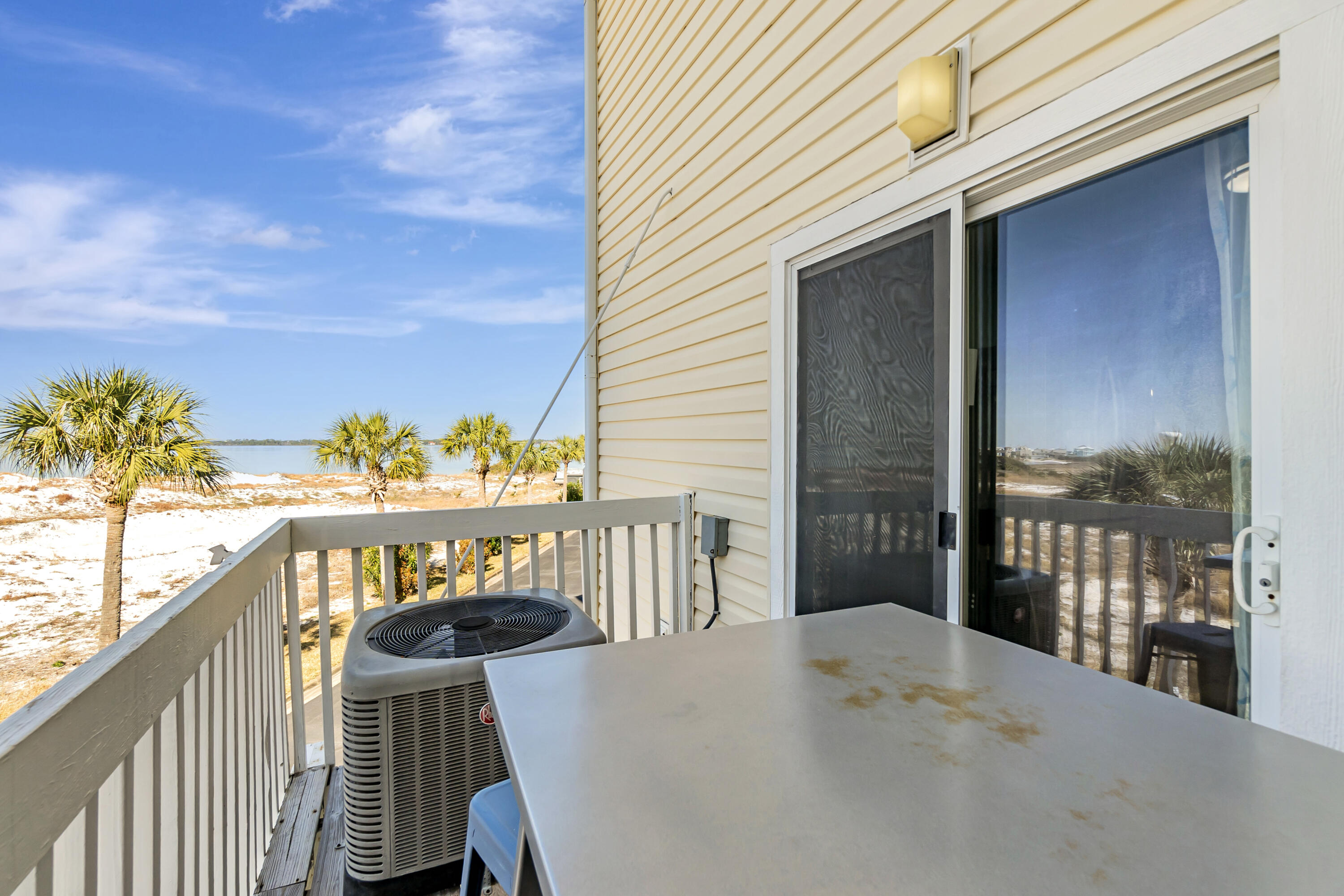 PARADISE POINT T/H - Residential