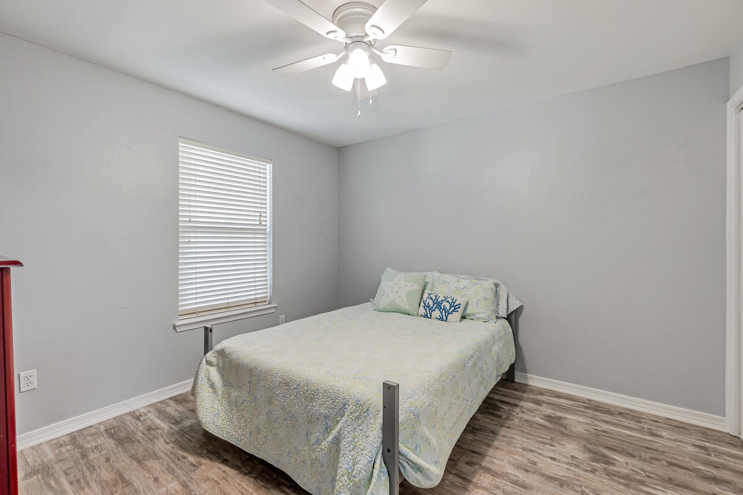 PARADISE POINT T/H - Residential