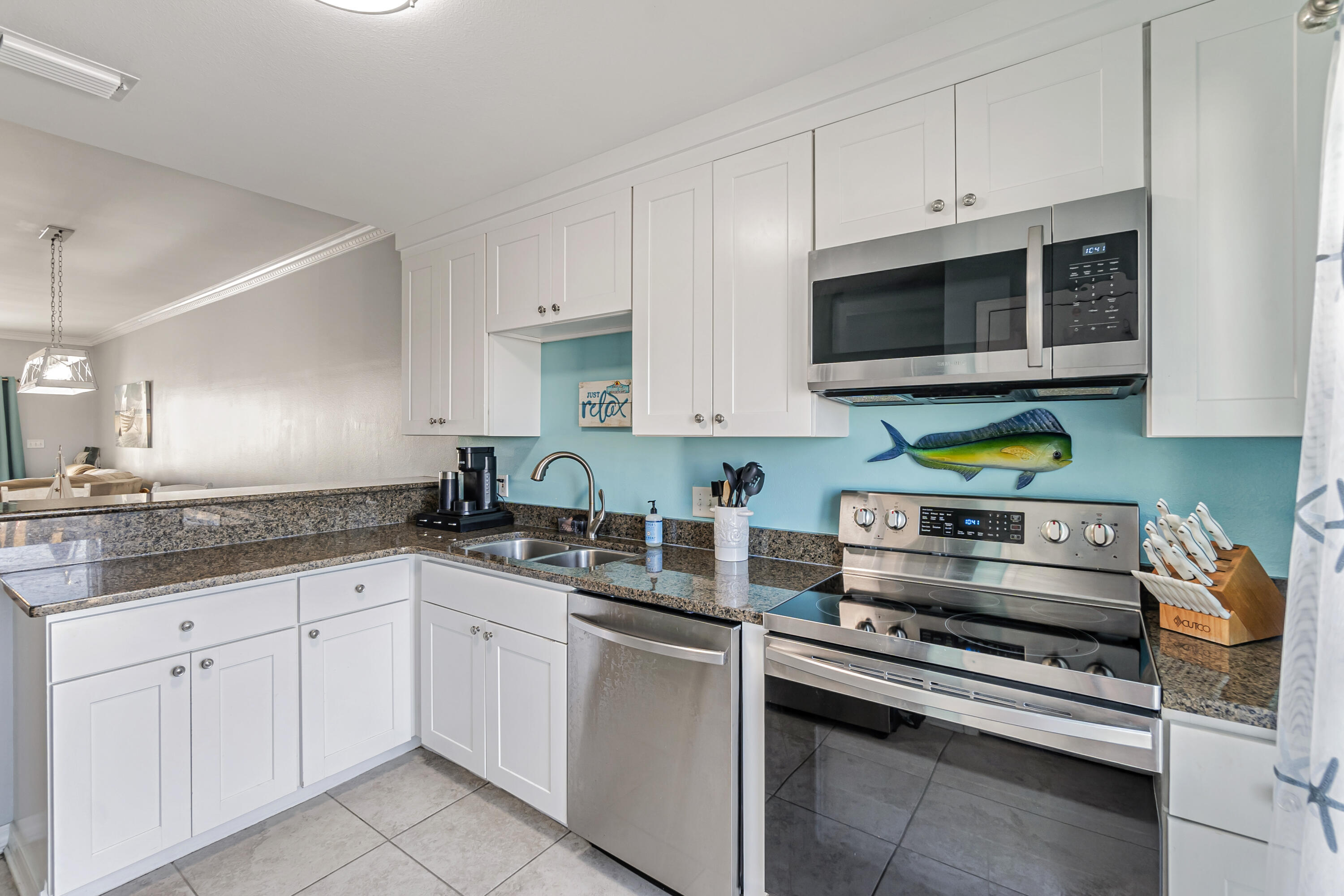 PARADISE POINT T/H - Residential