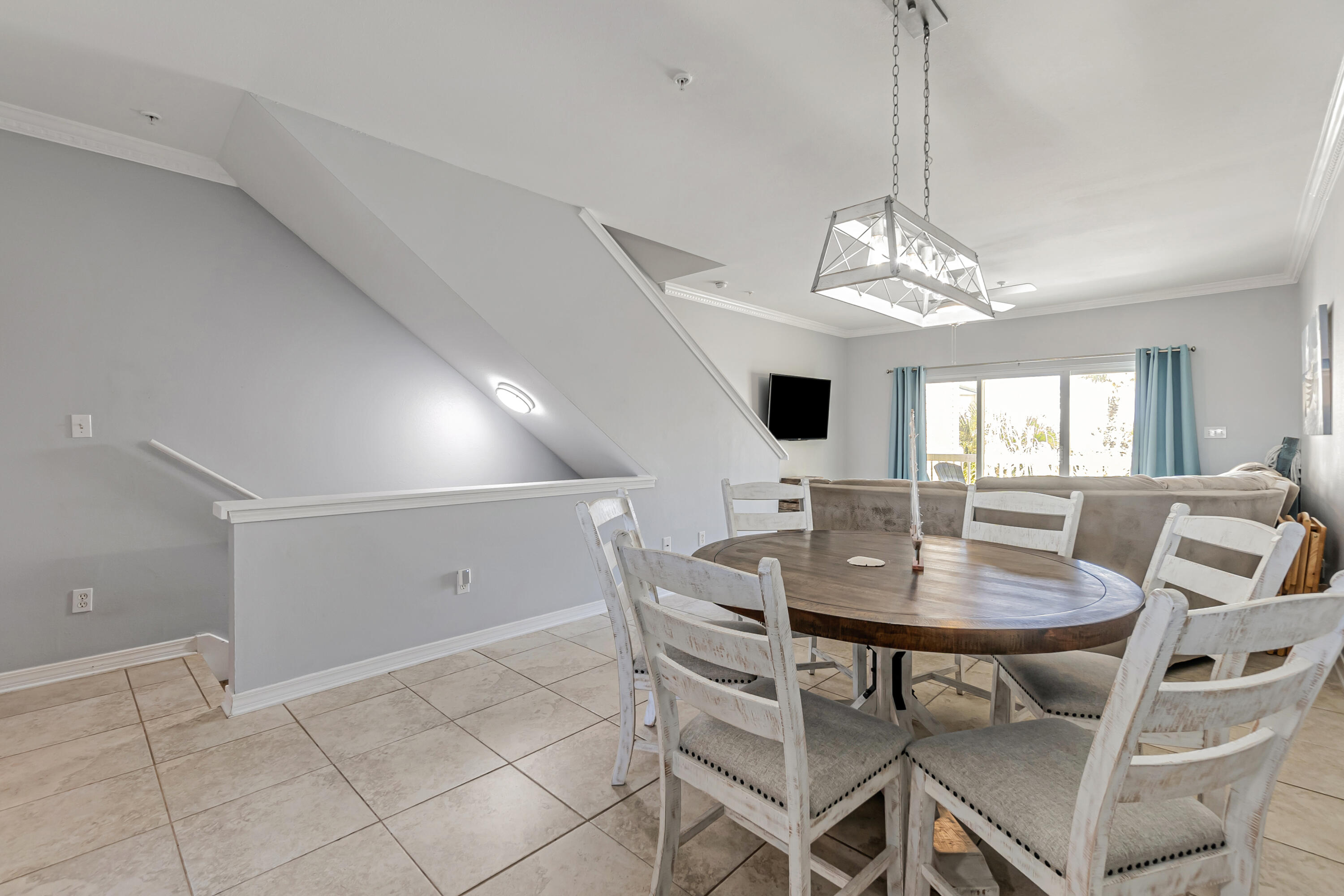 PARADISE POINT T/H - Residential