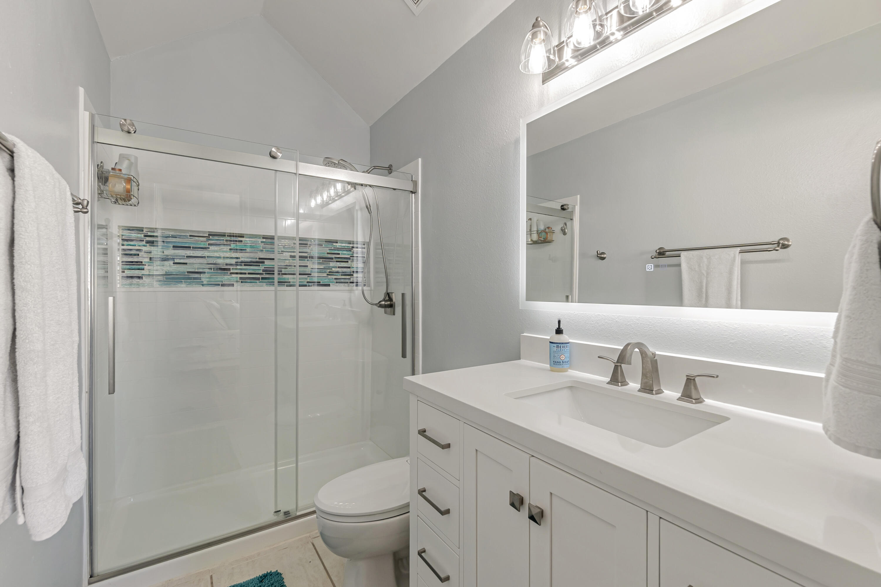 PARADISE POINT T/H - Residential