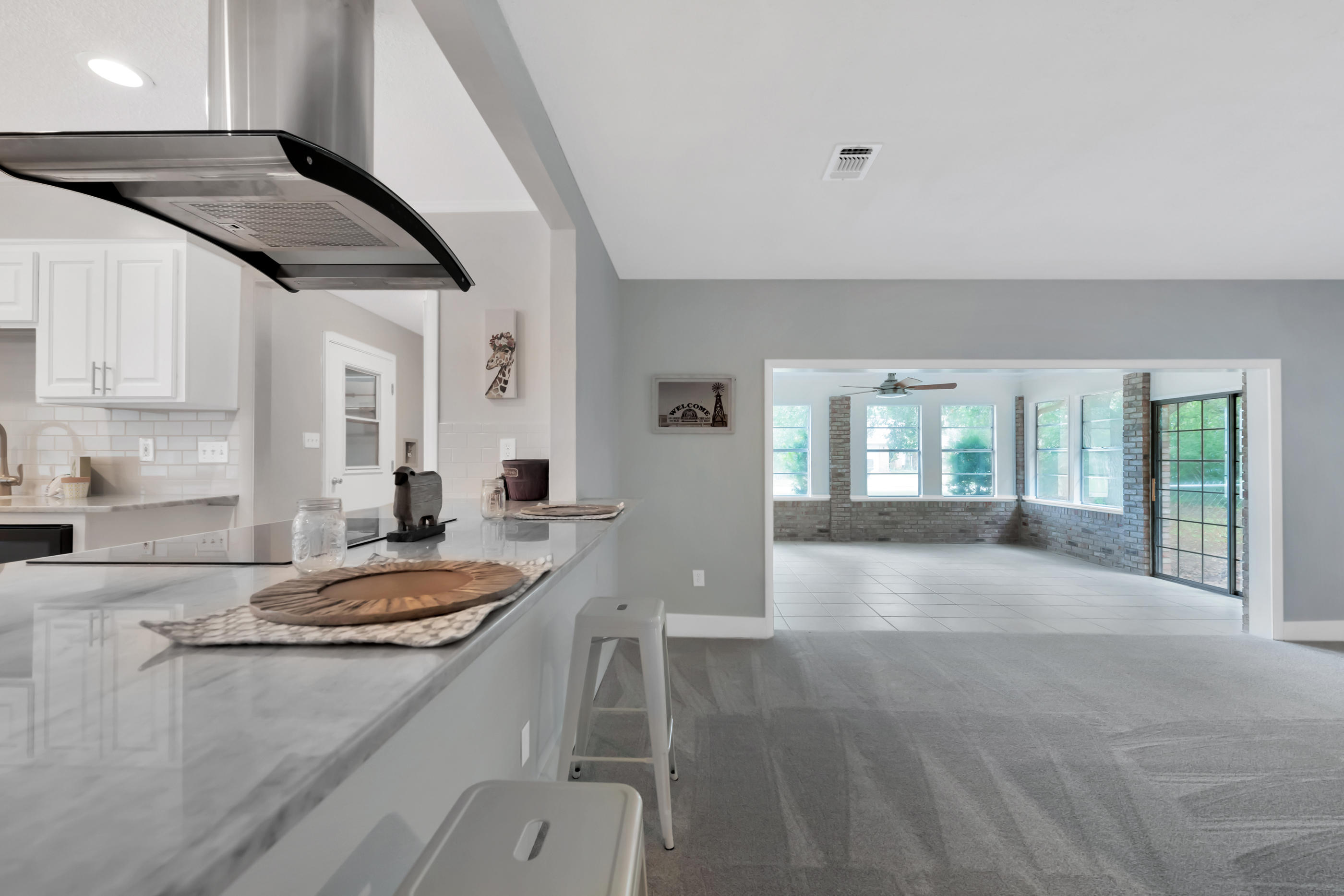 ROBLEDAL ESTATES - Residential