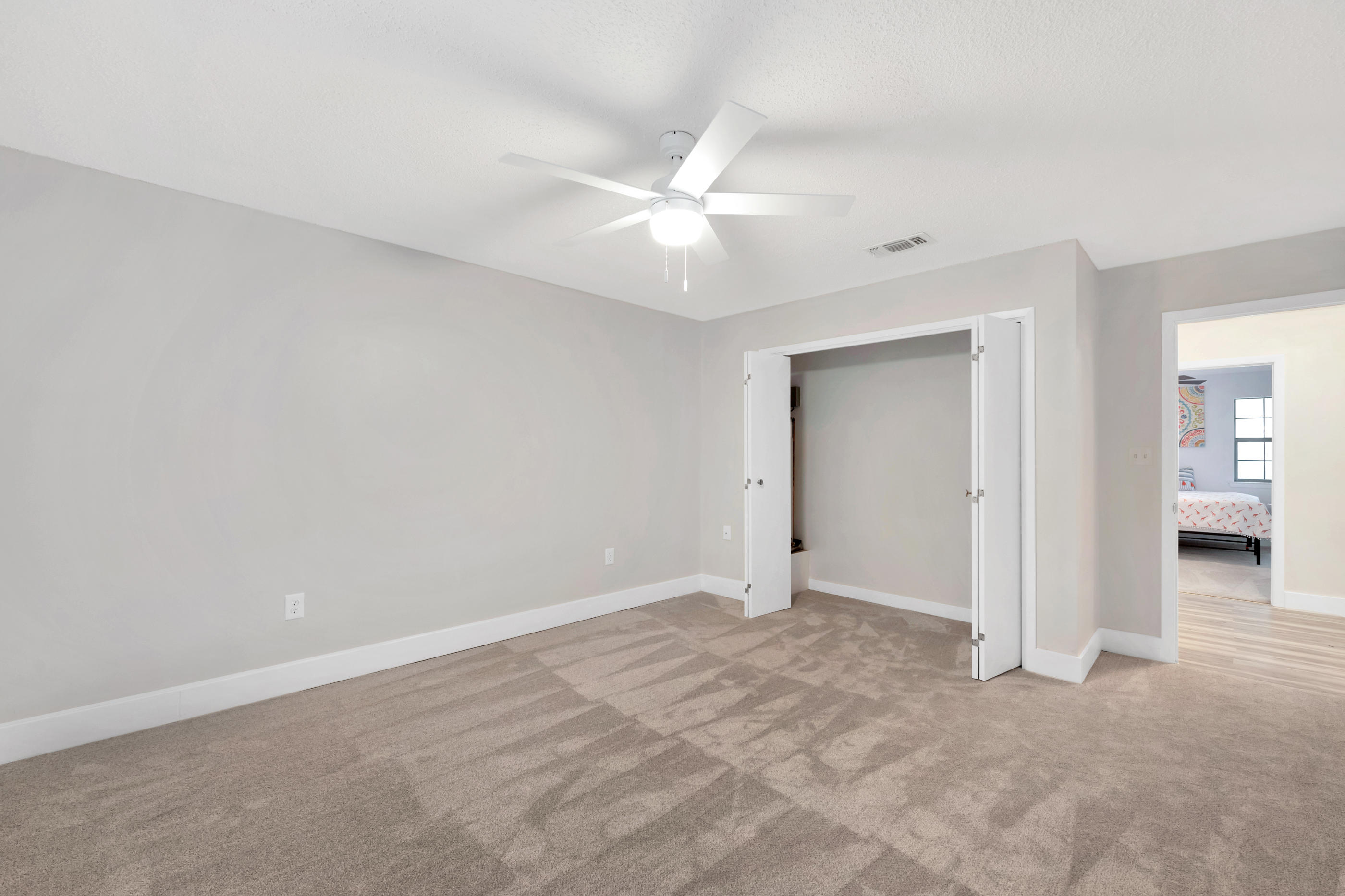 ROBLEDAL ESTATES - Residential