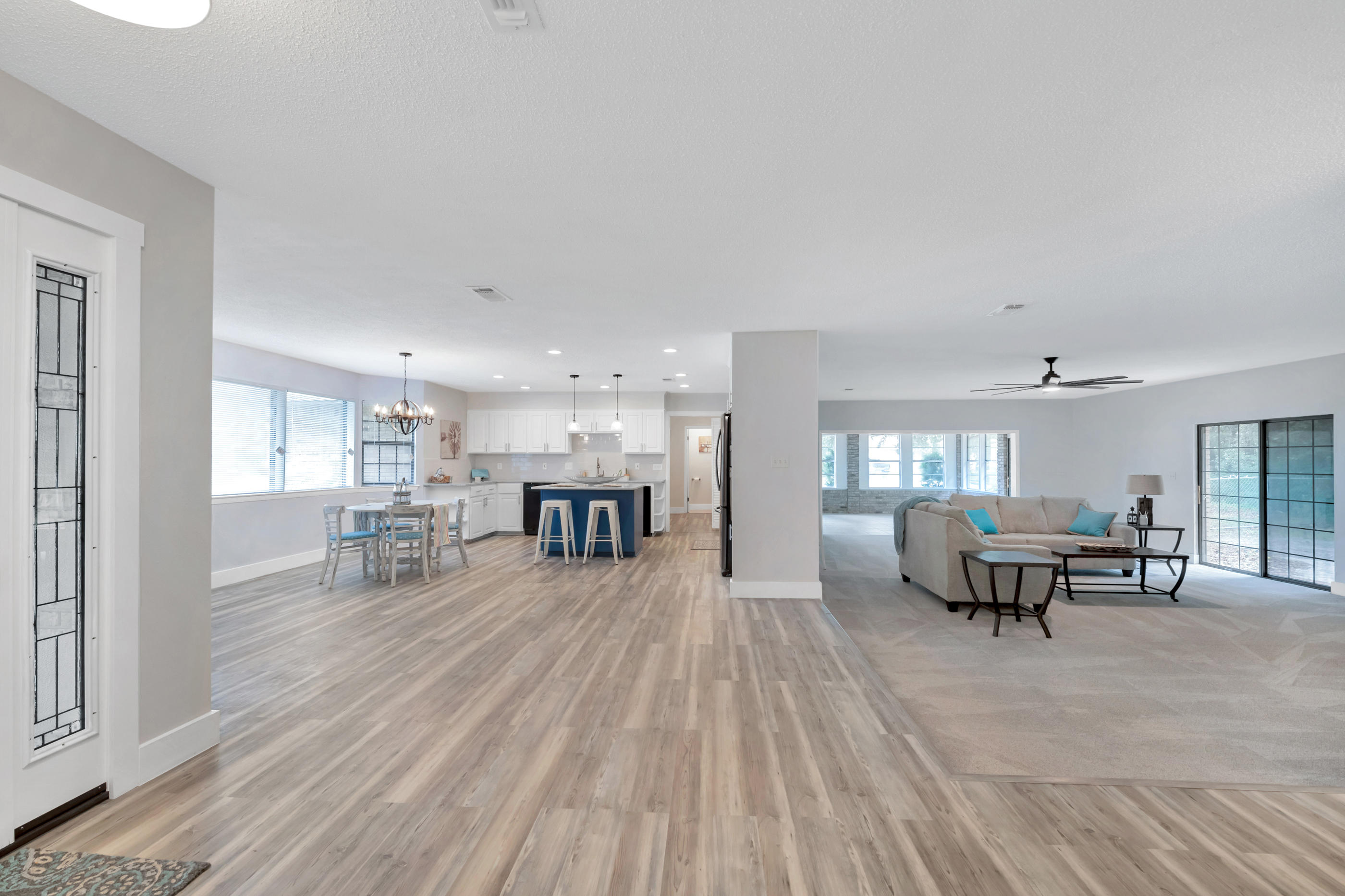 ROBLEDAL ESTATES - Residential