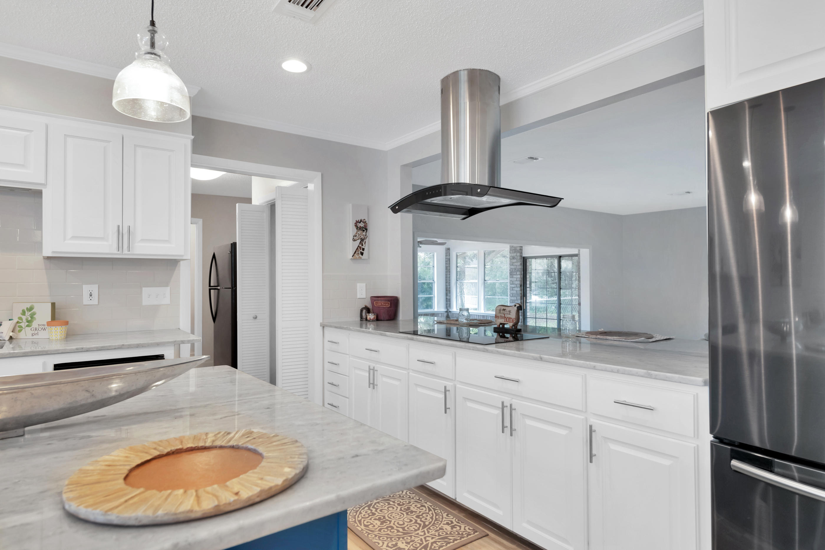 ROBLEDAL ESTATES - Residential