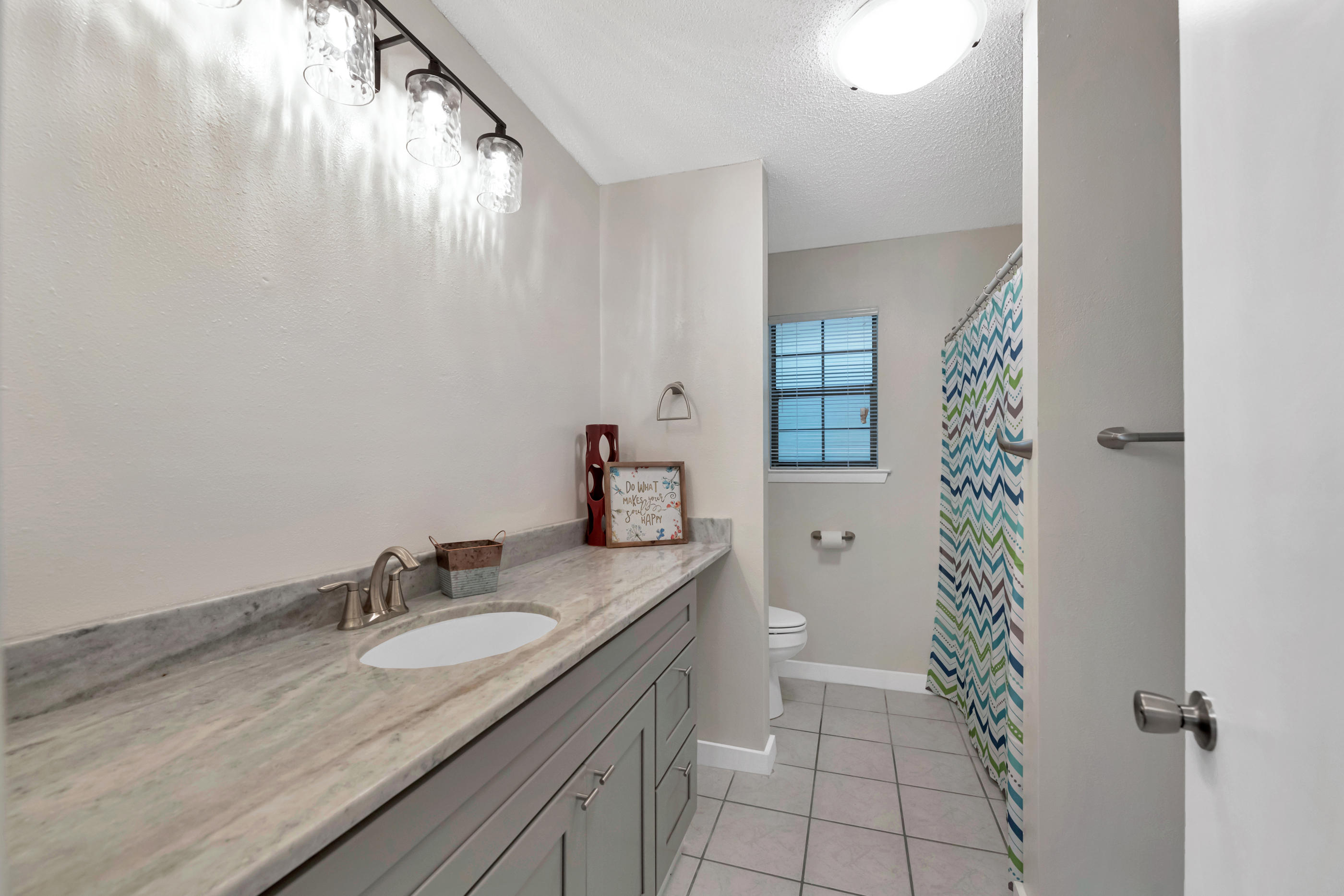 ROBLEDAL ESTATES - Residential