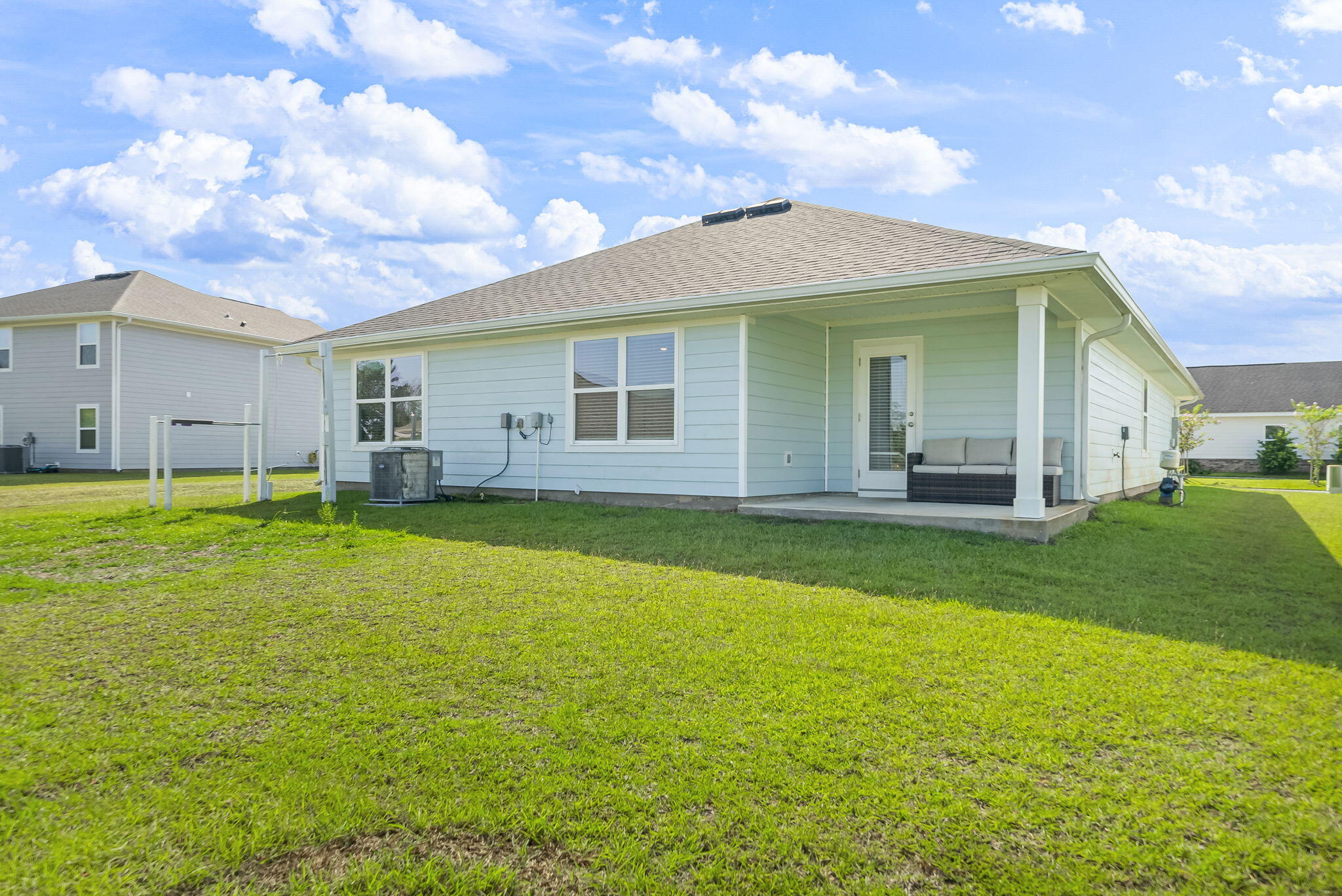 RIVERWALK PH I - Residential Lease