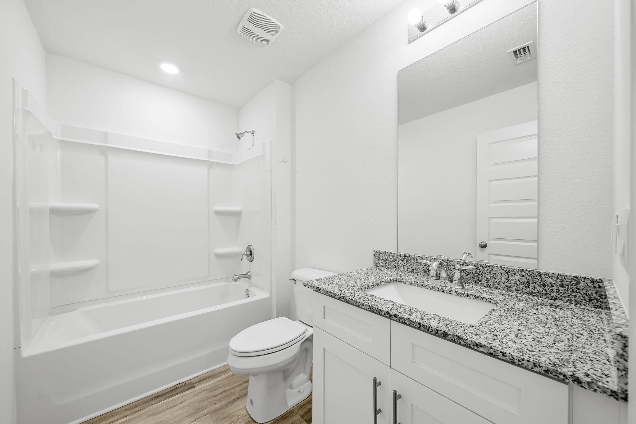 RIVERWALK PH I - Residential Lease