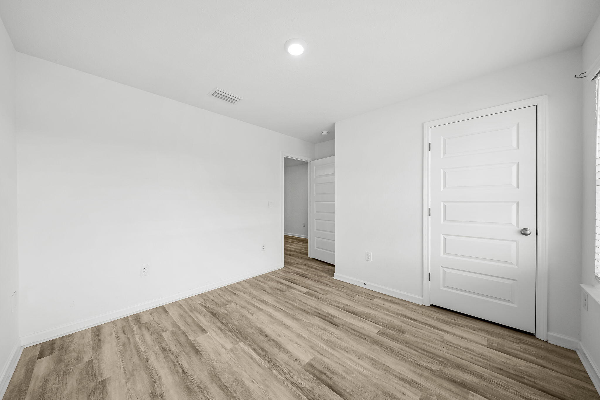 RIVERWALK PH I - Residential Lease