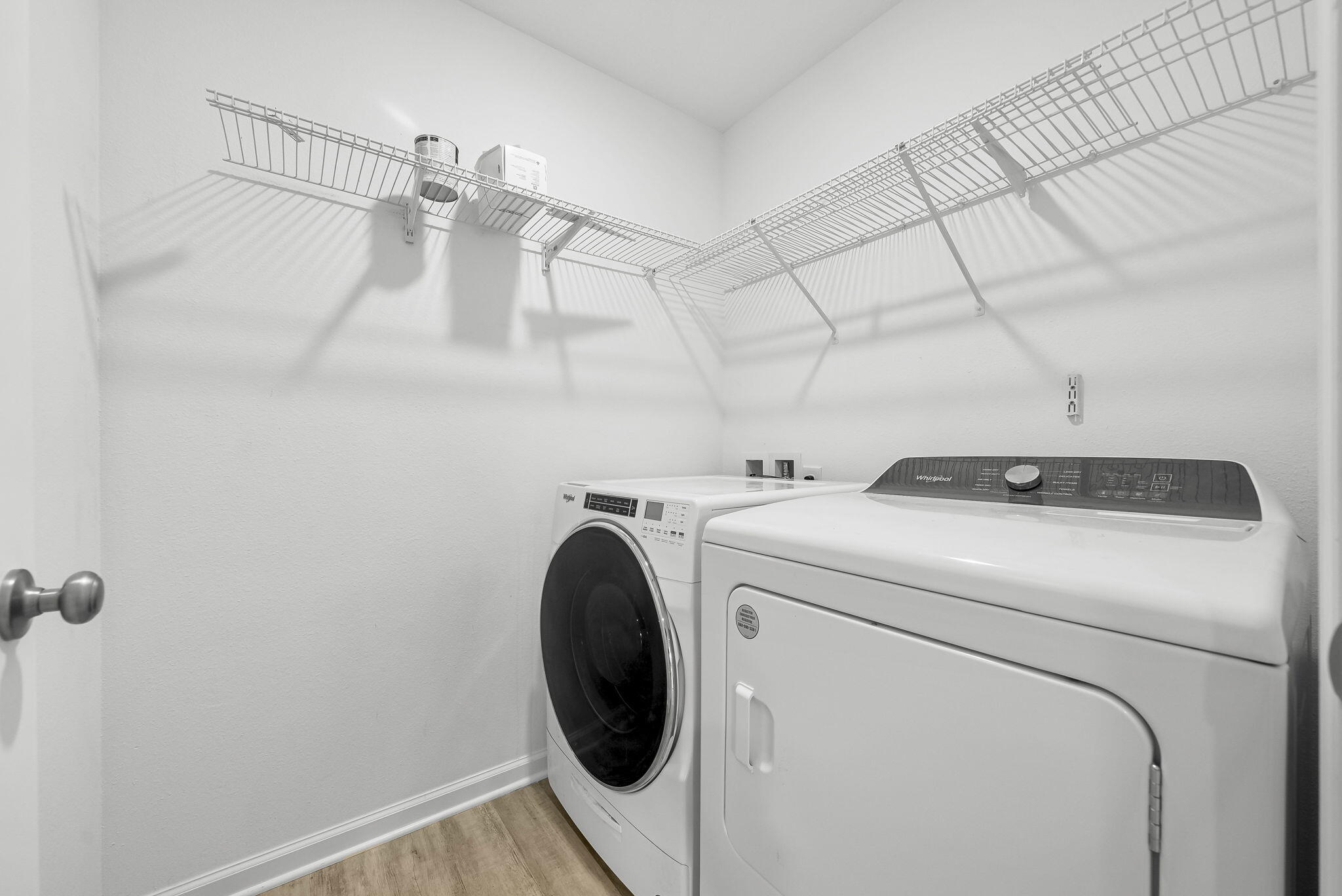 RIVERWALK PH I - Residential Lease