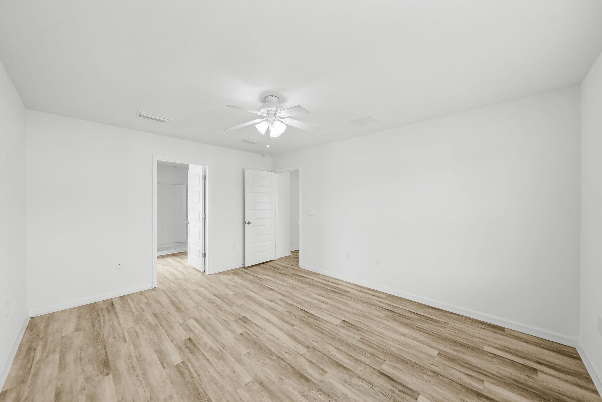 RIVERWALK PH I - Residential Lease