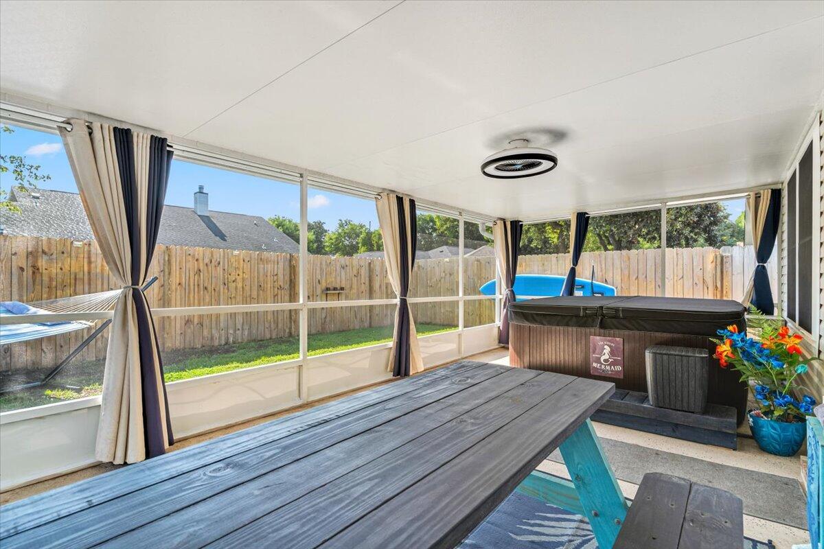 IVALEA GARDENS - Residential