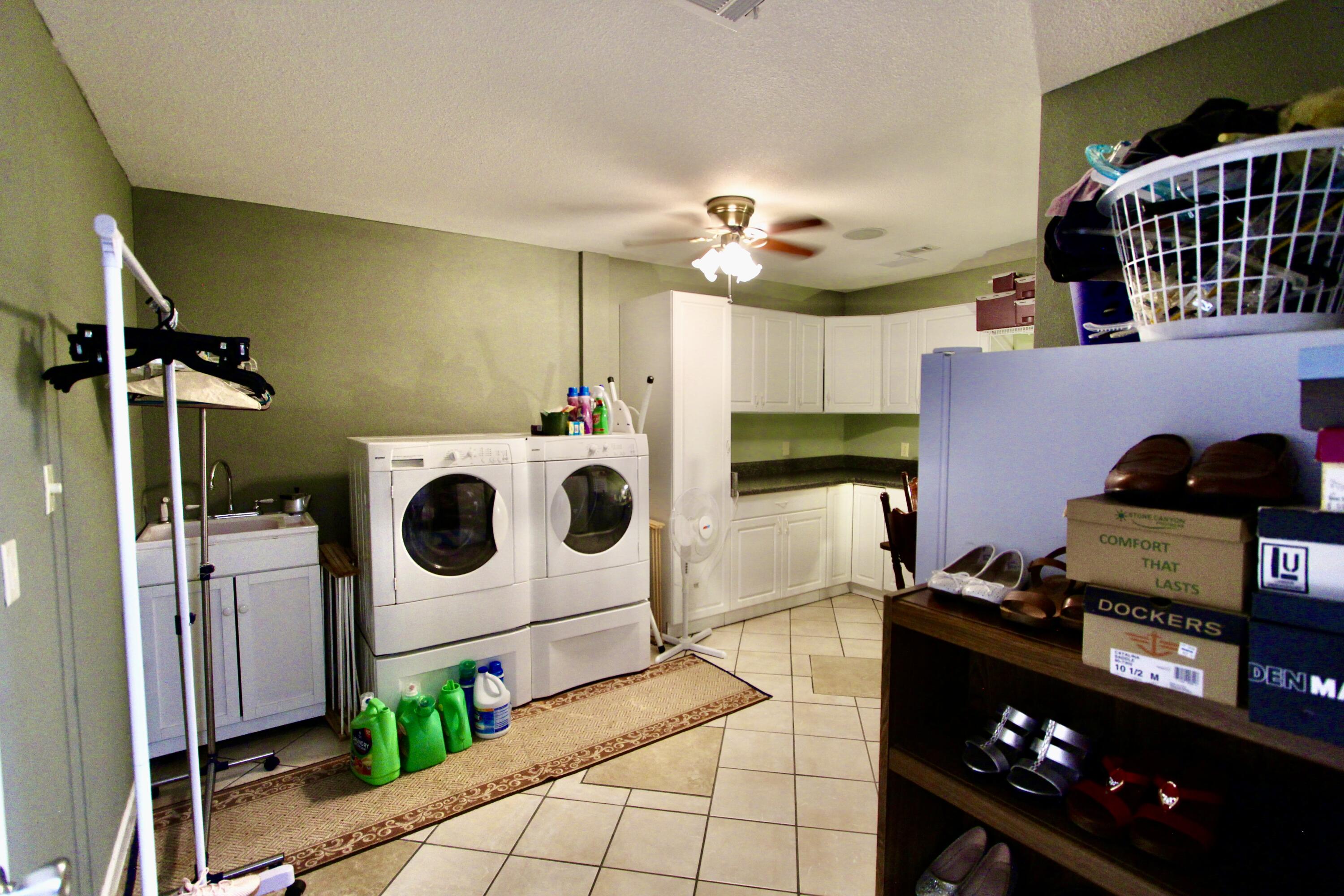 PAGE PLACE 3 PH 1 - Residential