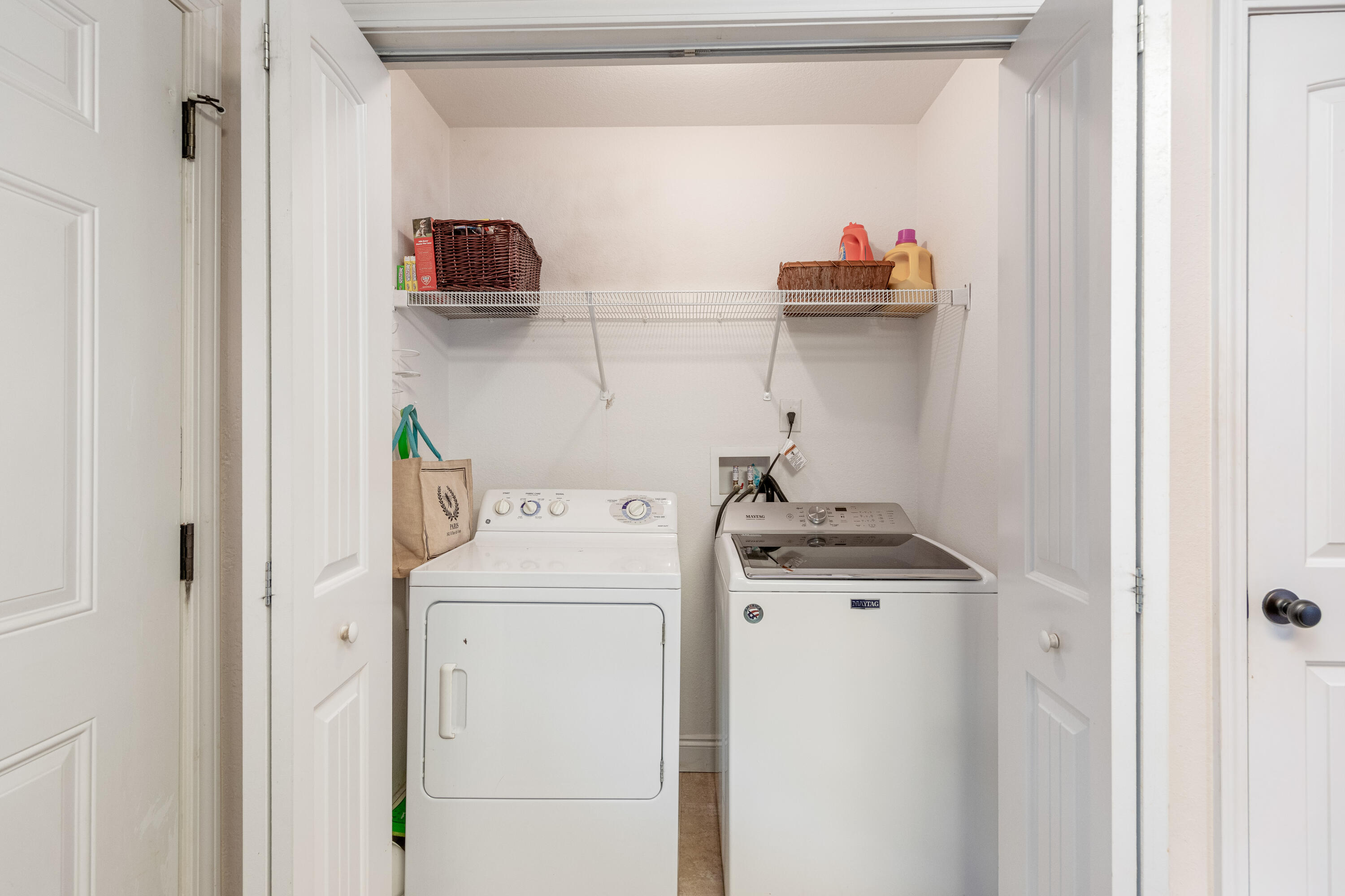 SHADOW LAKES - Residential